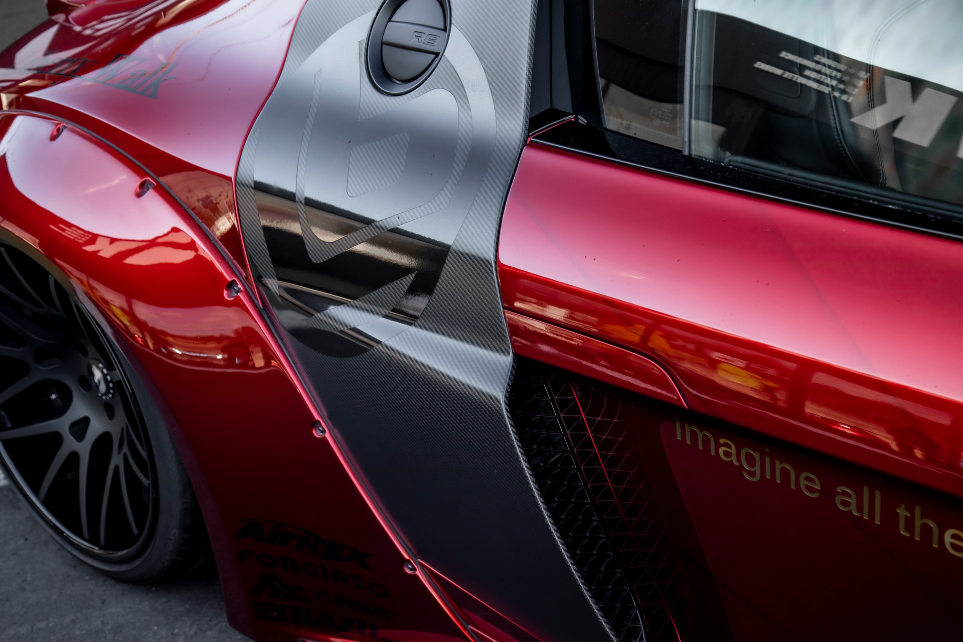 AUDI-R8-_00003