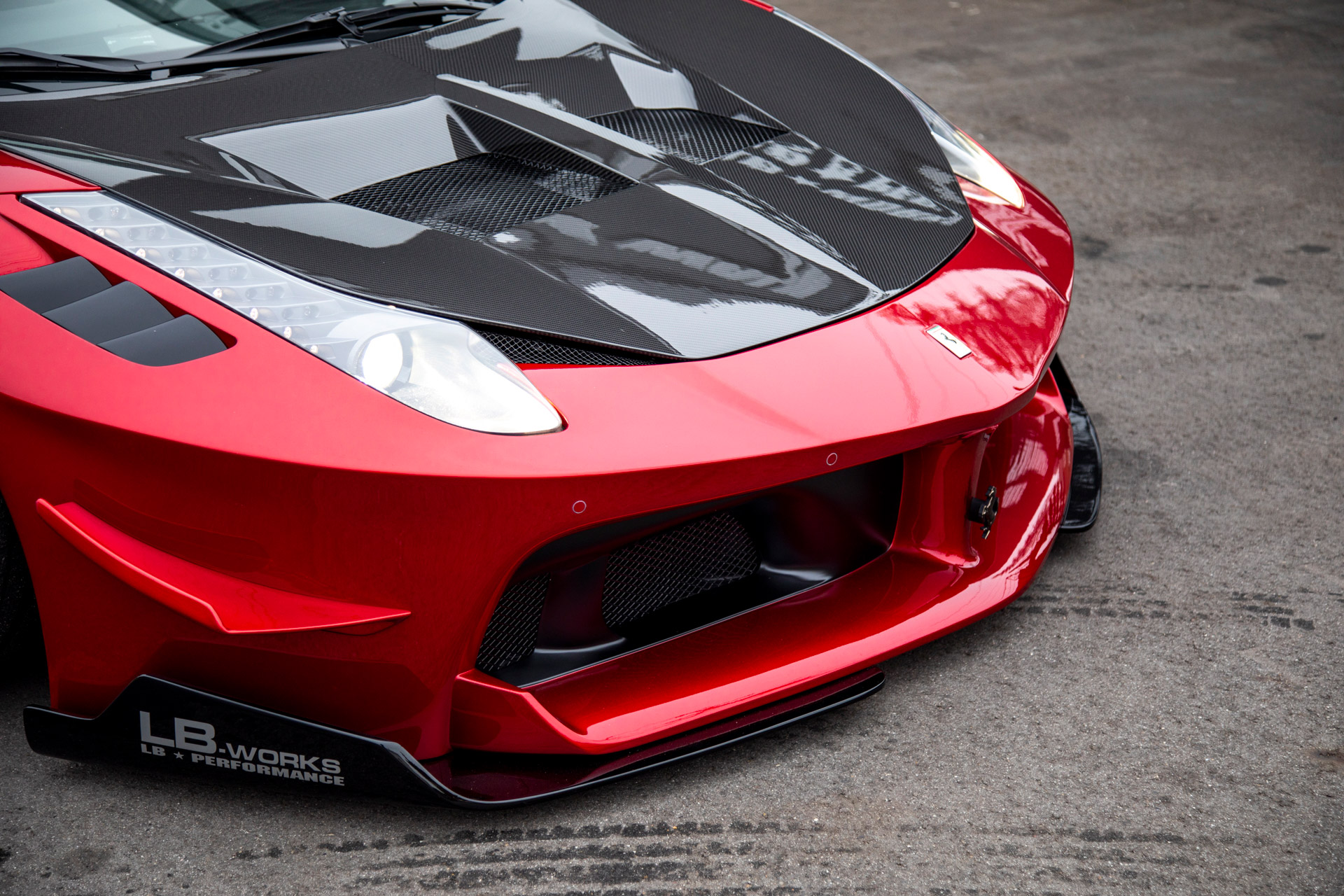 LB-Silhouette-WORKS-458-GT00002