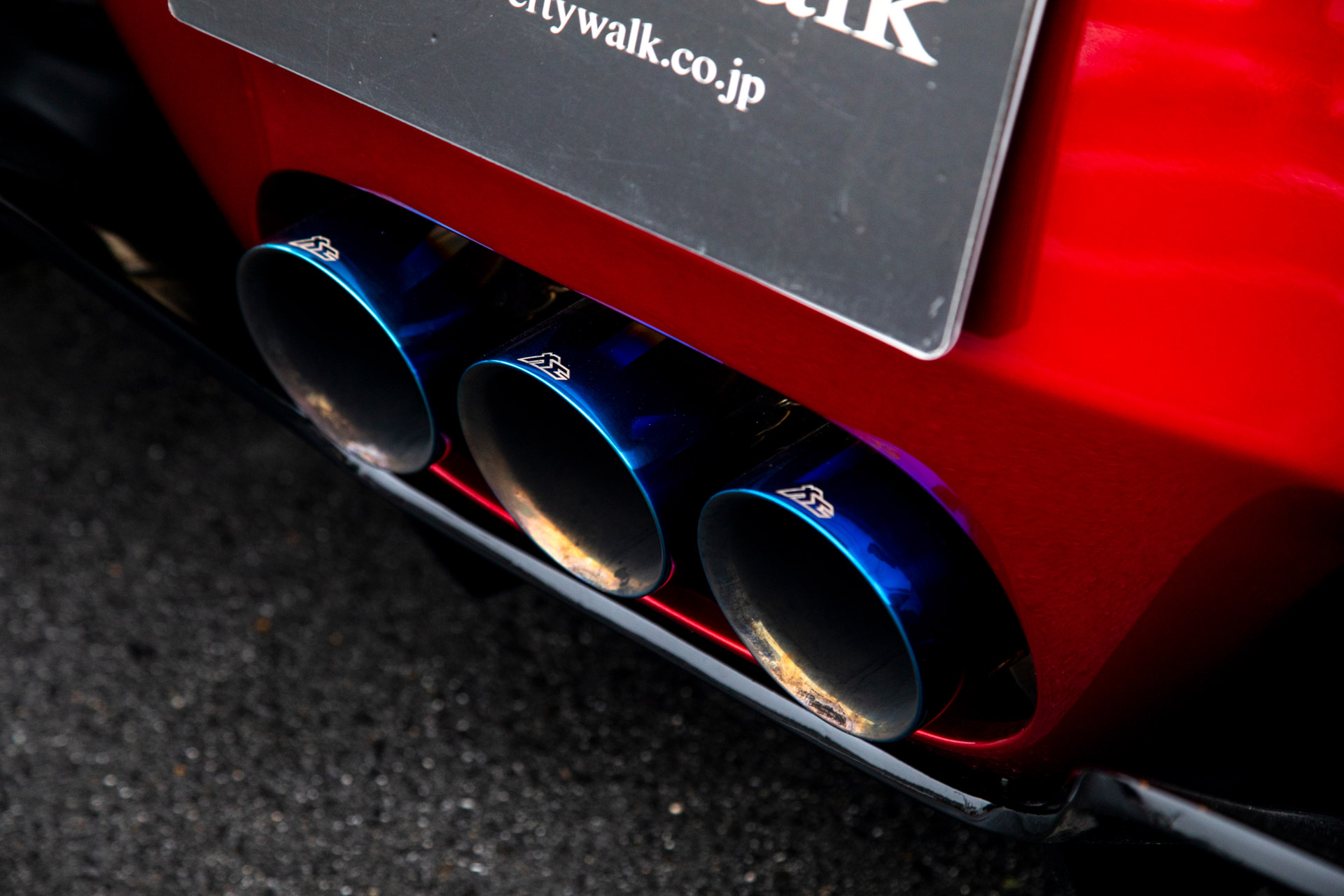 LB-Silhouette-WORKS-458-GT00012