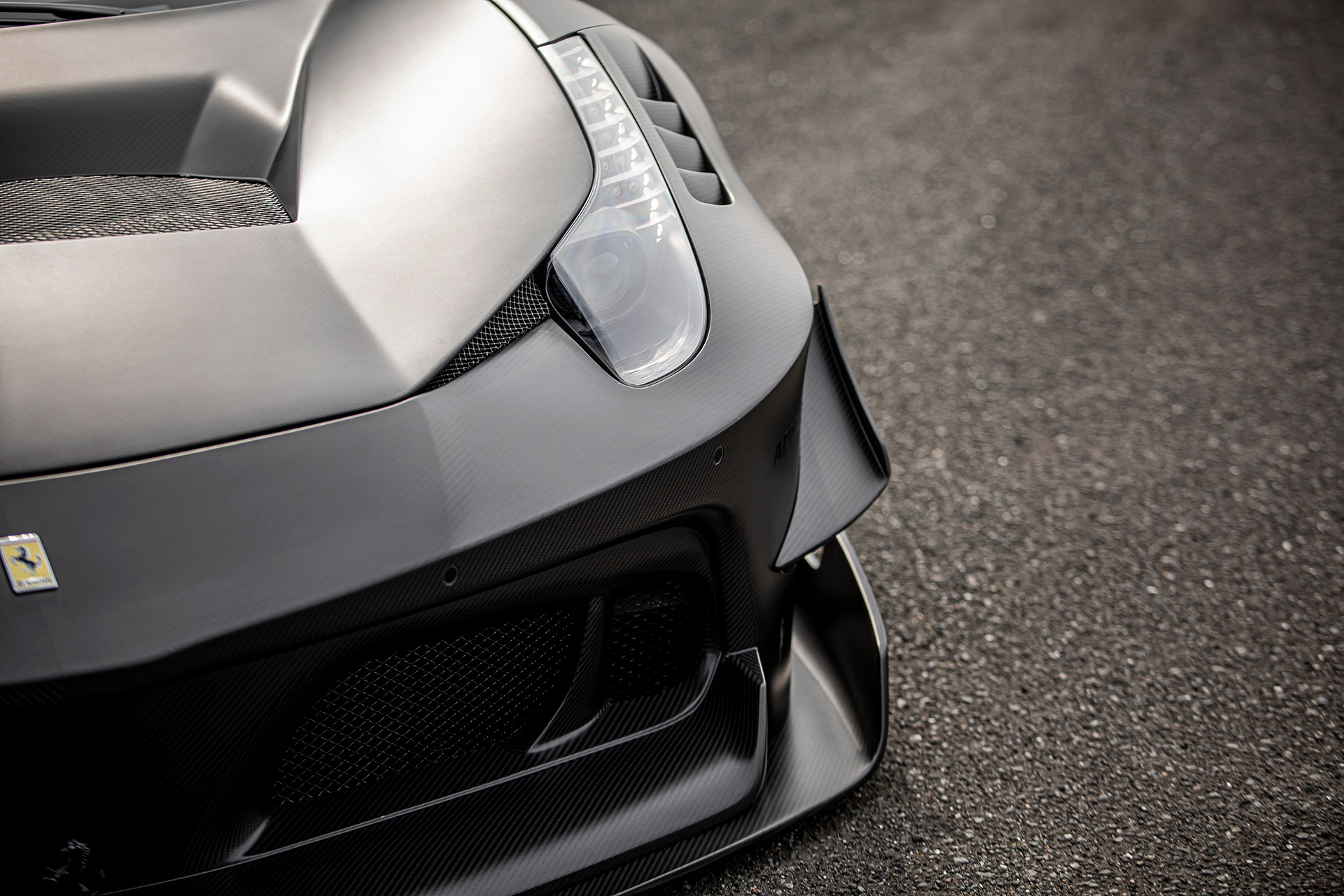 LB-Silhouette-WORKS-458-GT00019