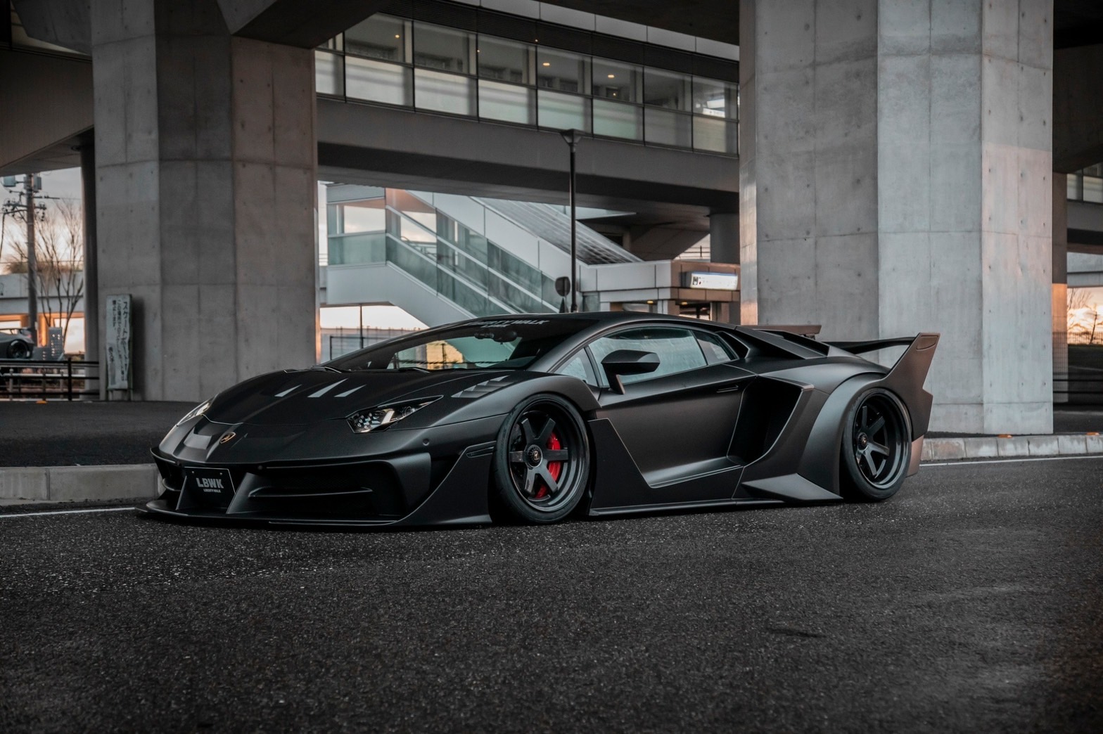 LB-Silhouette WORKS AVENTADOR GT Evo12