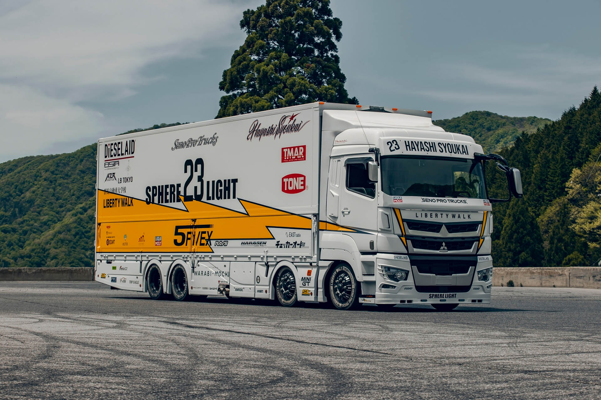 LB-TRUCKS Mitsubishi Fuso SUPER GREAT Complete Body kit10