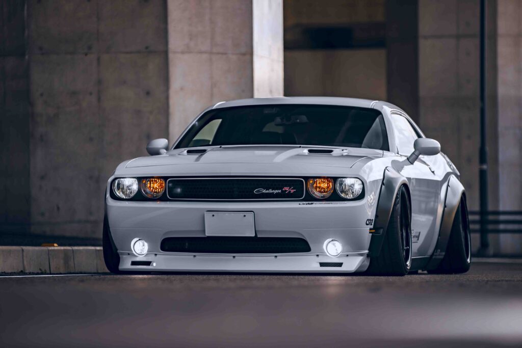 LB-WORKS DODGE Challenger_1