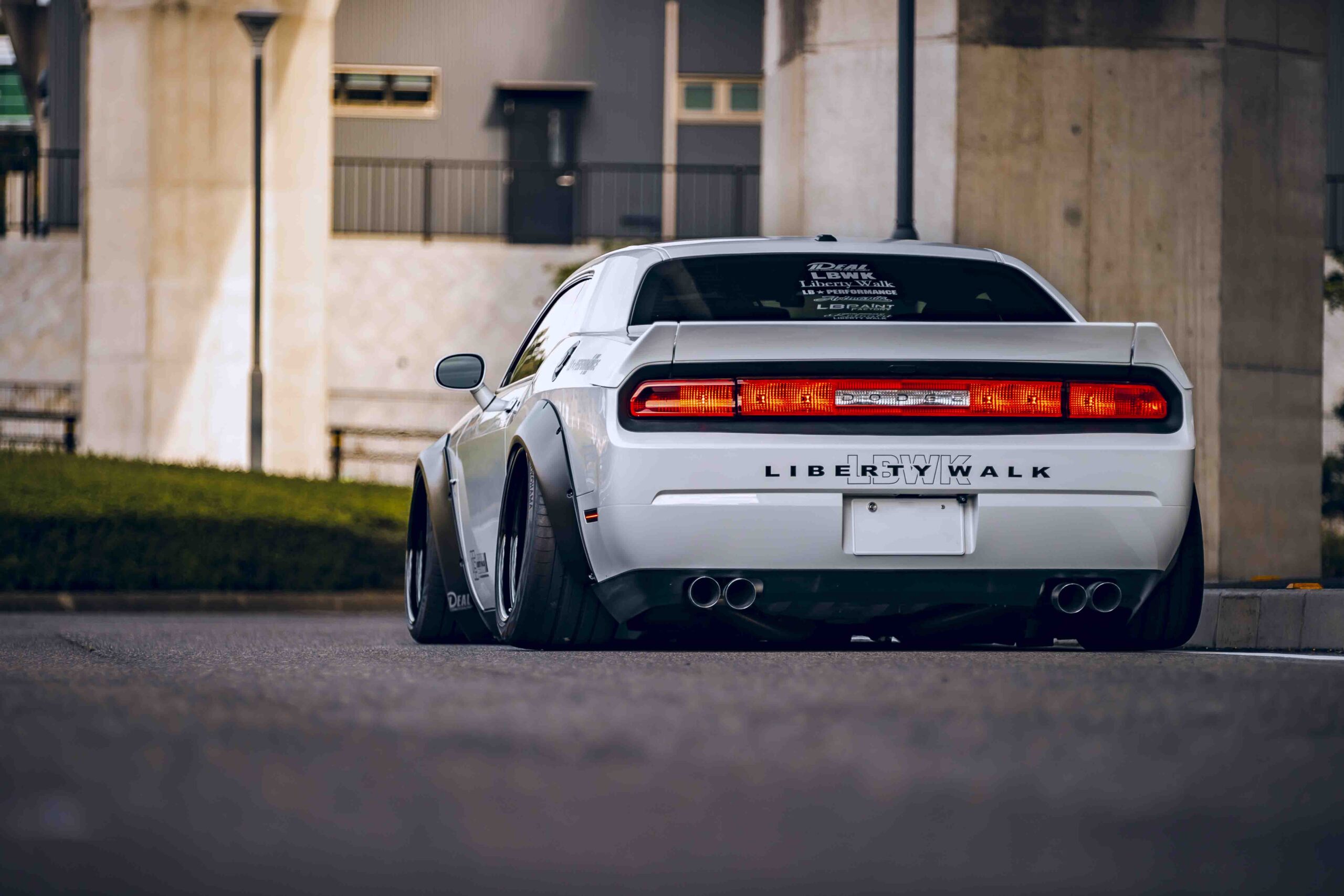 LB-WORKS DODGE Challenger_3