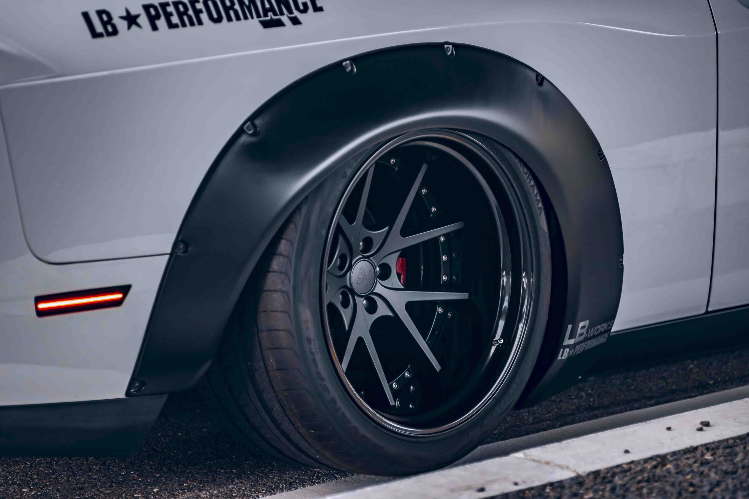 LB-WORKS DODGE Challenger_9