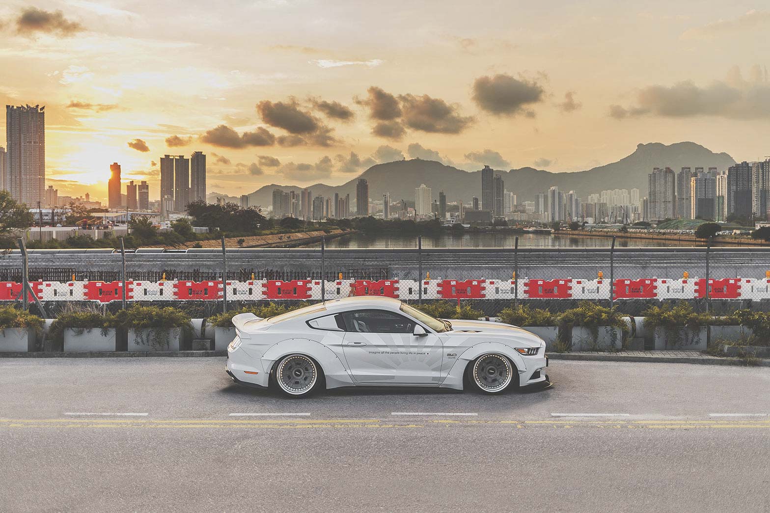 LB-WORKS FORD MUSTANG 2015y〜07