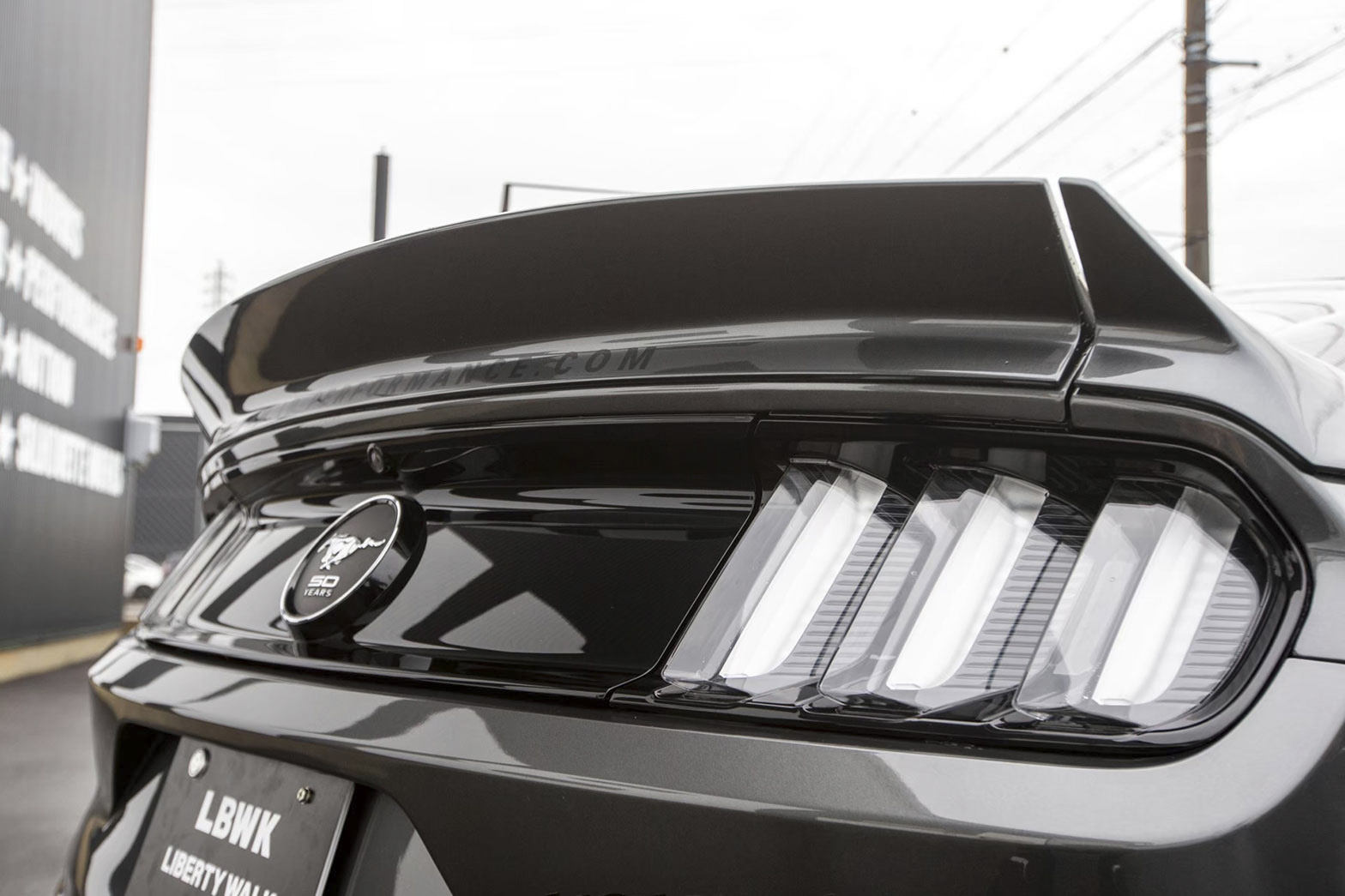 LB-WORKS FORD MUSTANG 2015y〜16