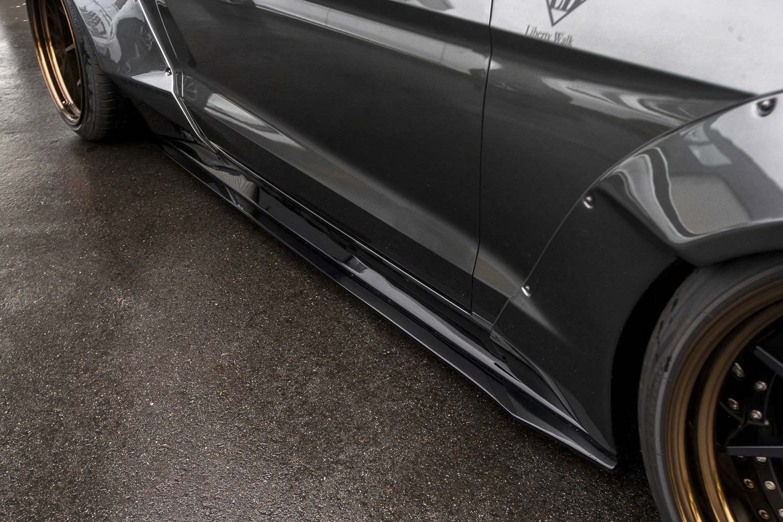 LB-WORKS FORD MUSTANG 2015y〜19