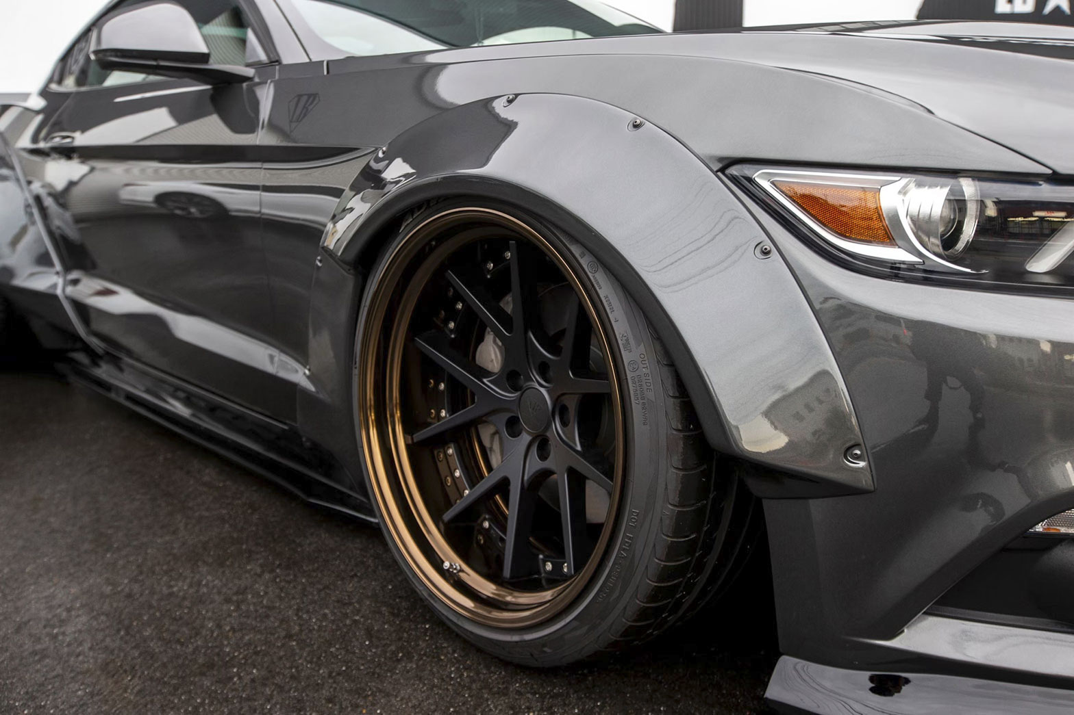 LB-WORKS FORD MUSTANG 2015y〜22