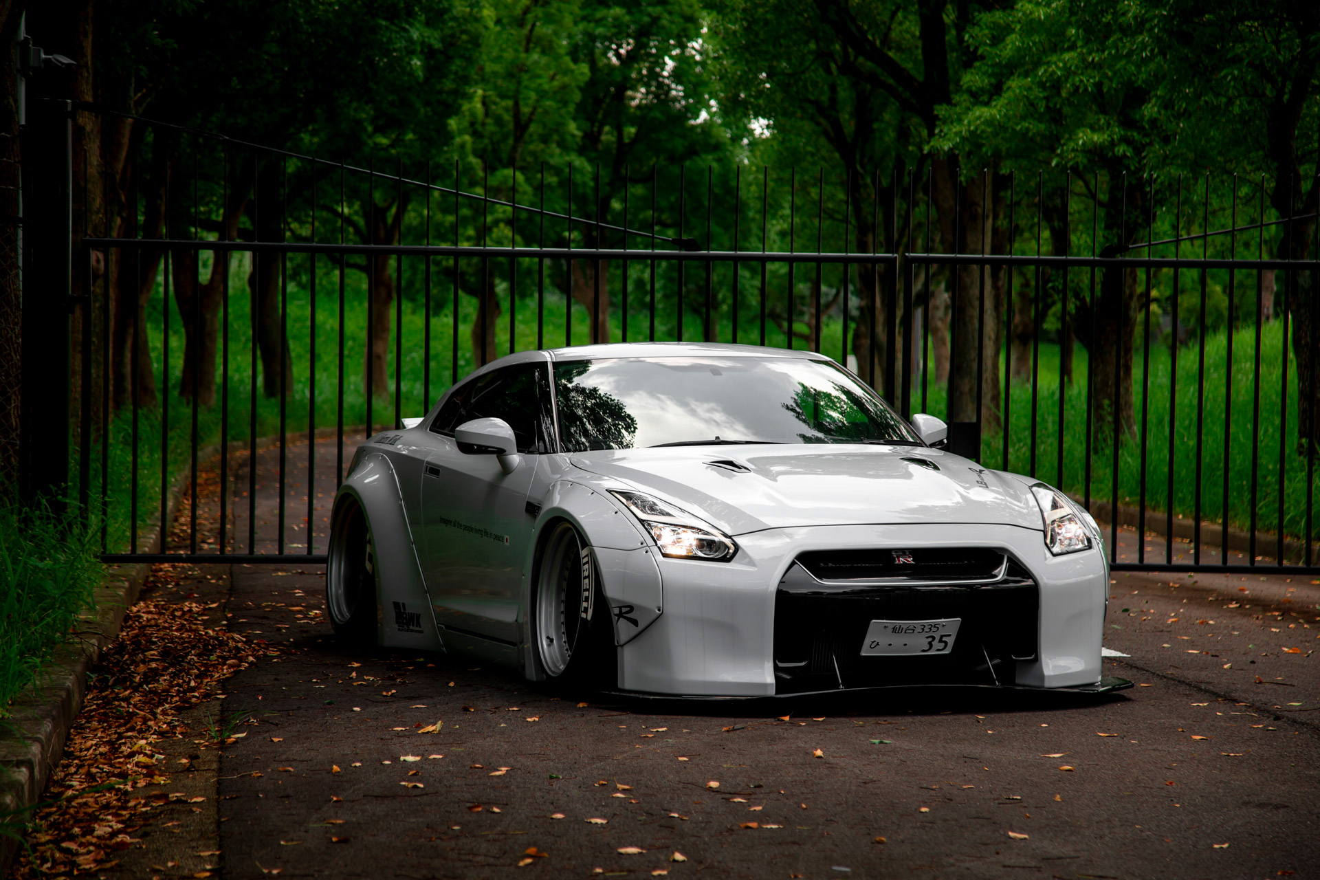 NISSAN-GT-R-R35-type-1