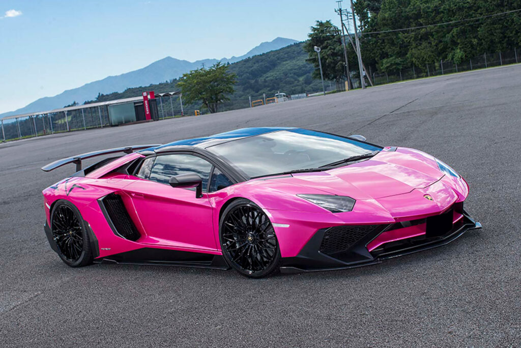 Lamborghini-AVENTADOR-SV1