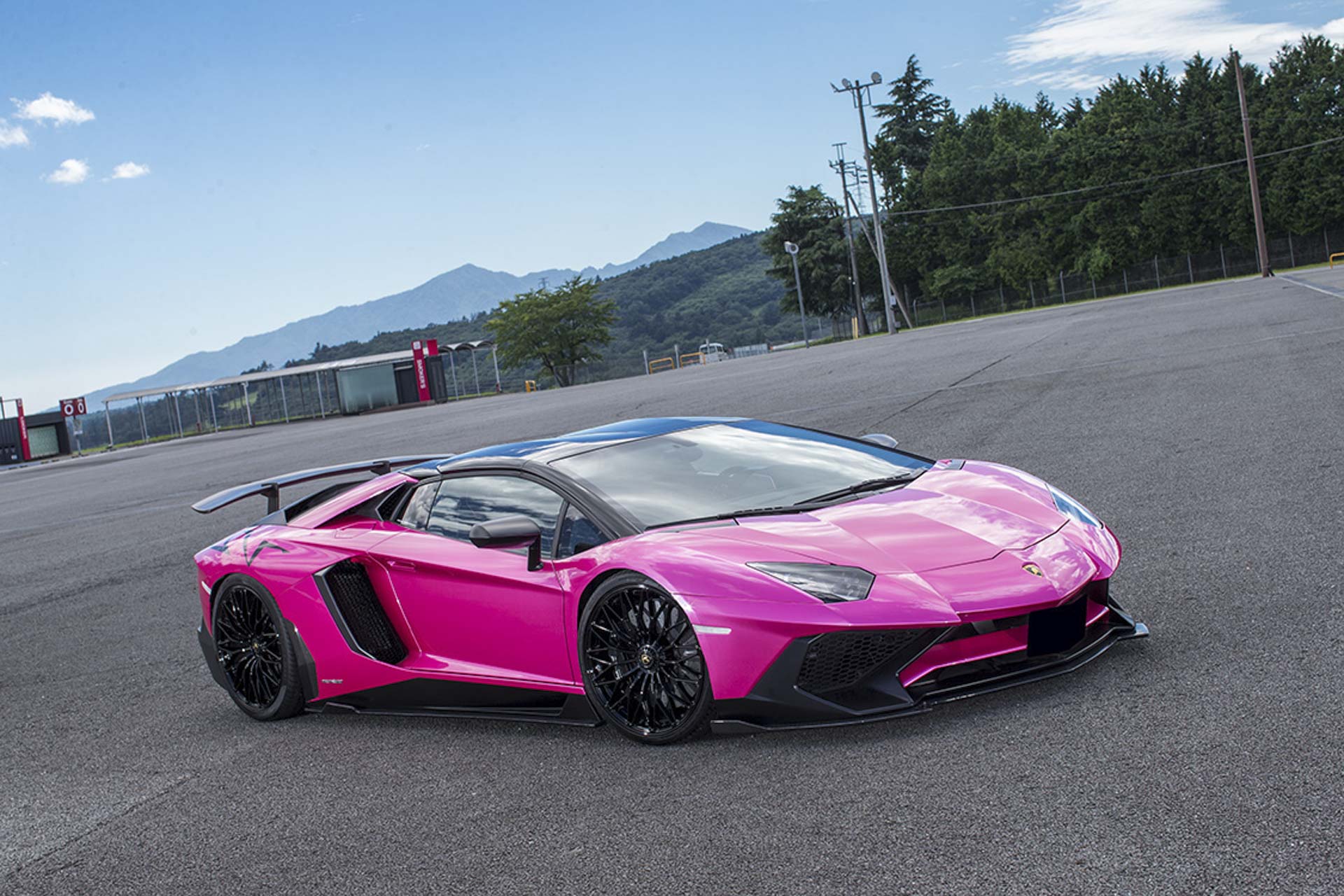 Lamborghini AVENTADOR SV1