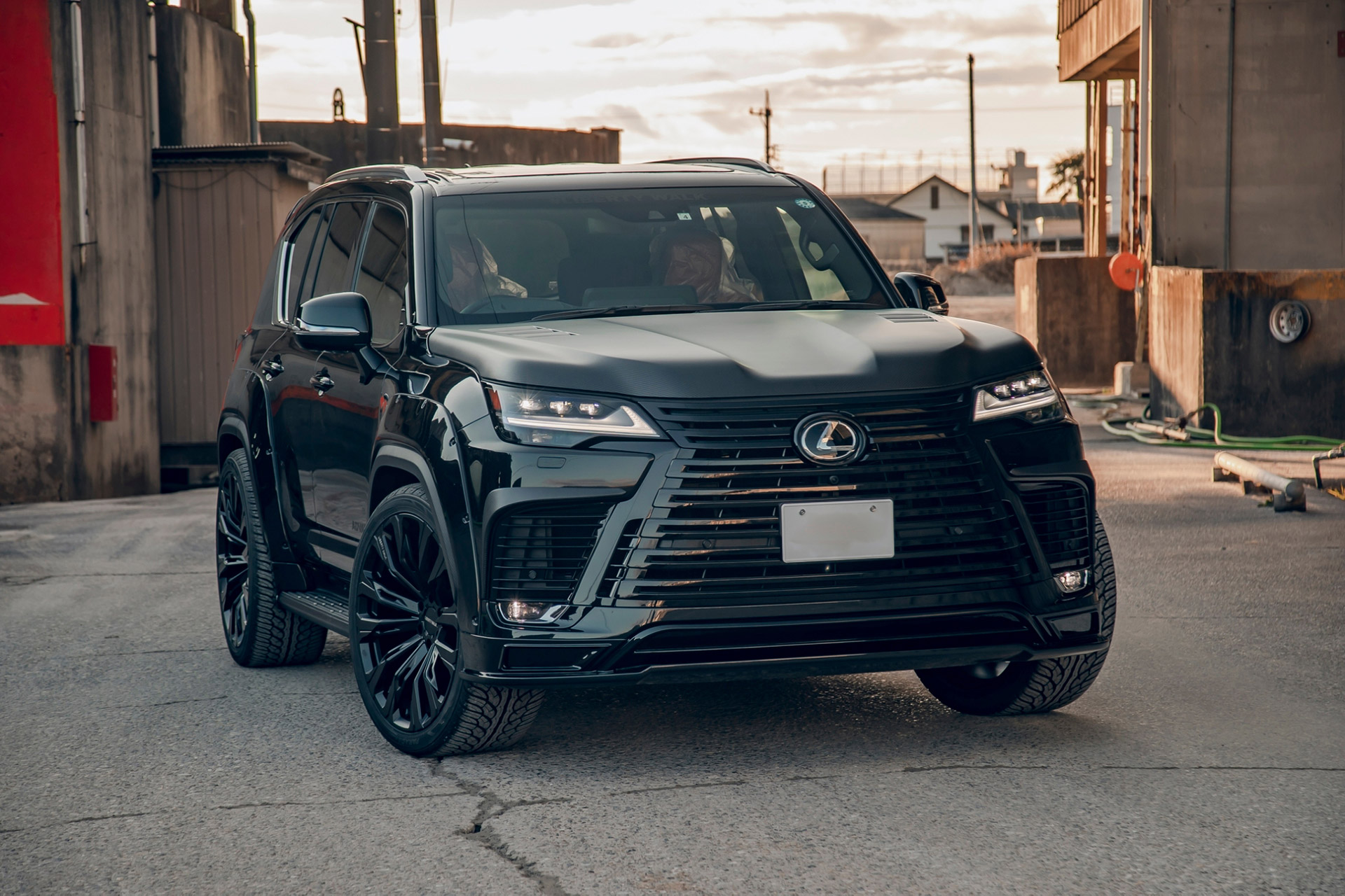 LB-WORKS LEXUS LX600_00003