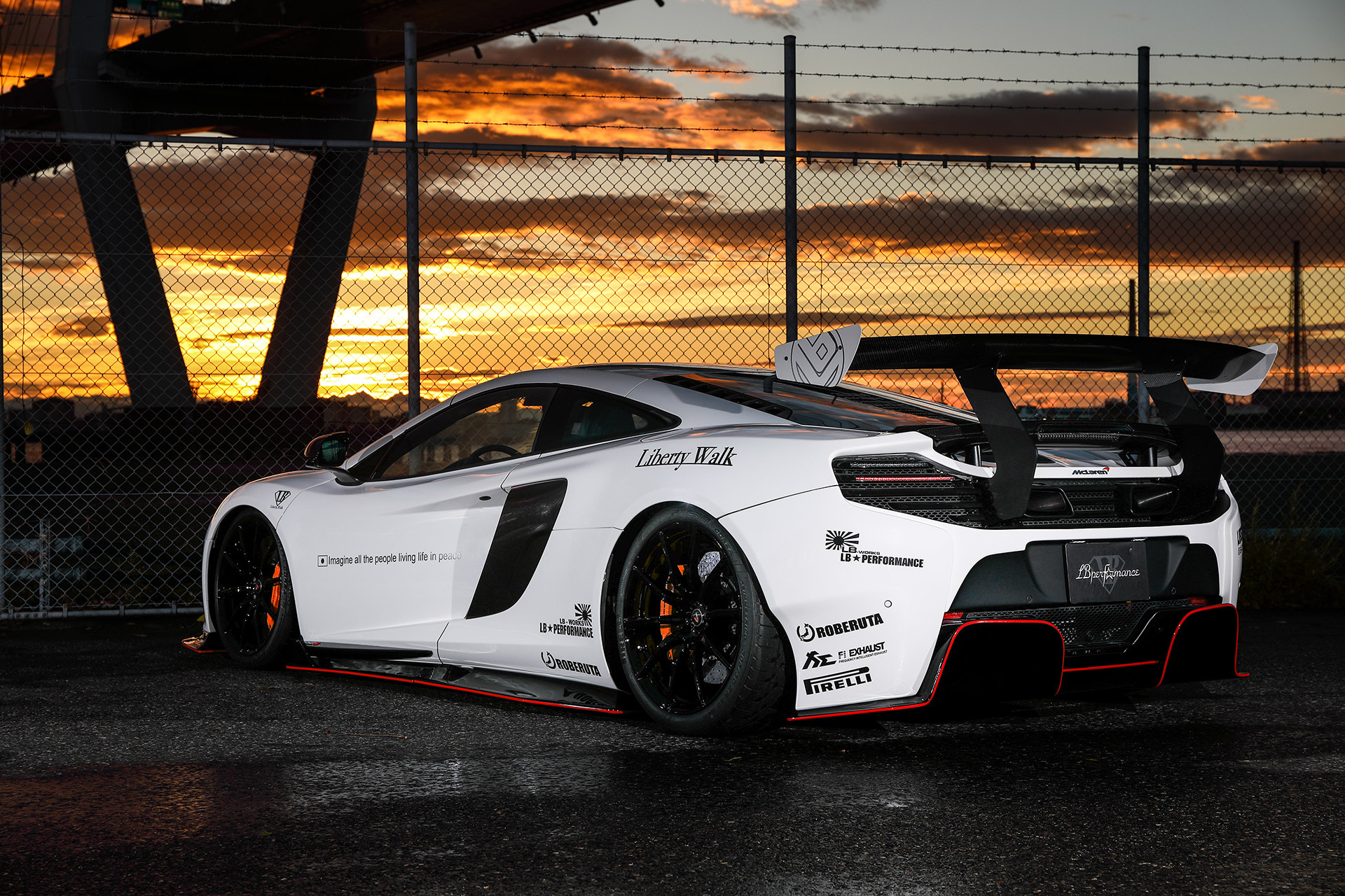 LB-PERFORMANCE-Mclaren-650S---MP4-12c00004