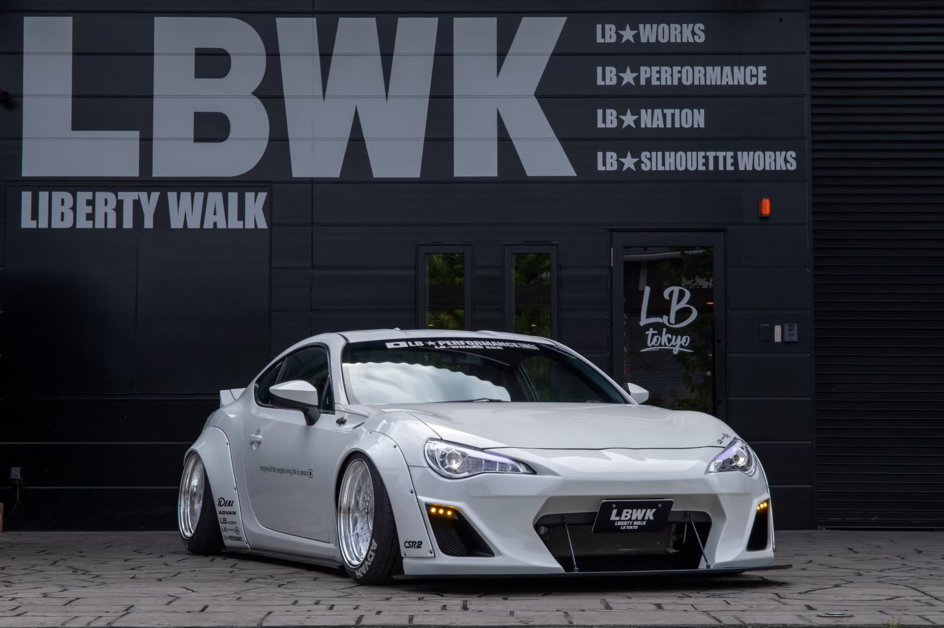LB-WORKS-86-White-GT00008