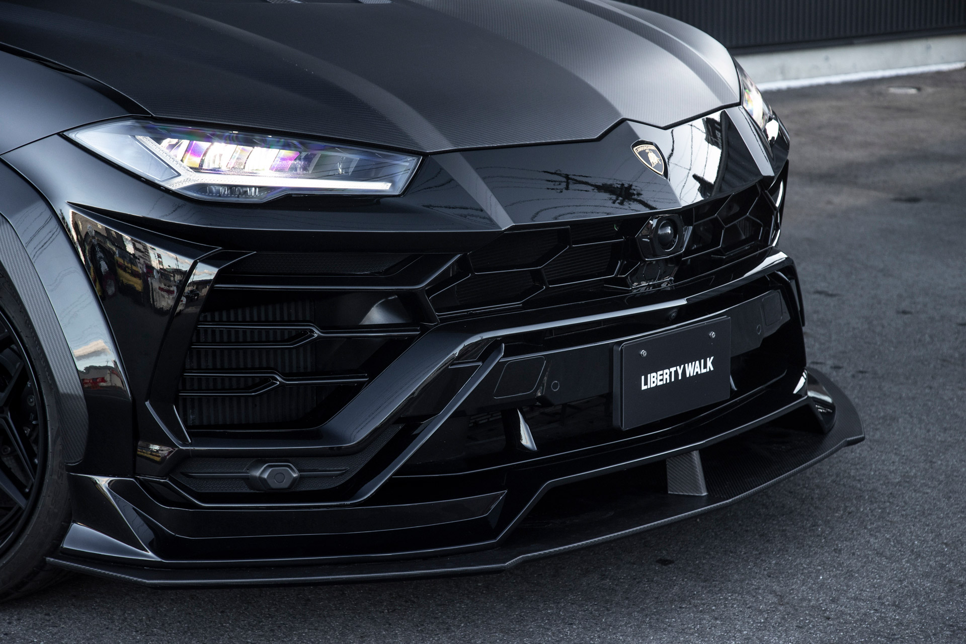 LB-WORKS-Lamborghini-URUS00003