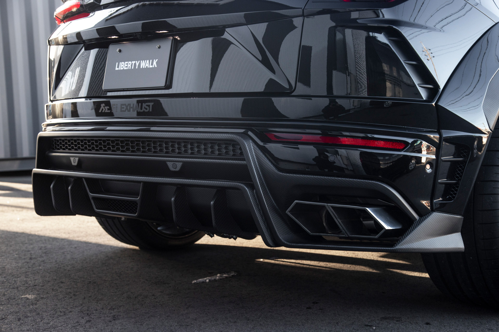 LB-WORKS-Lamborghini-URUS00008