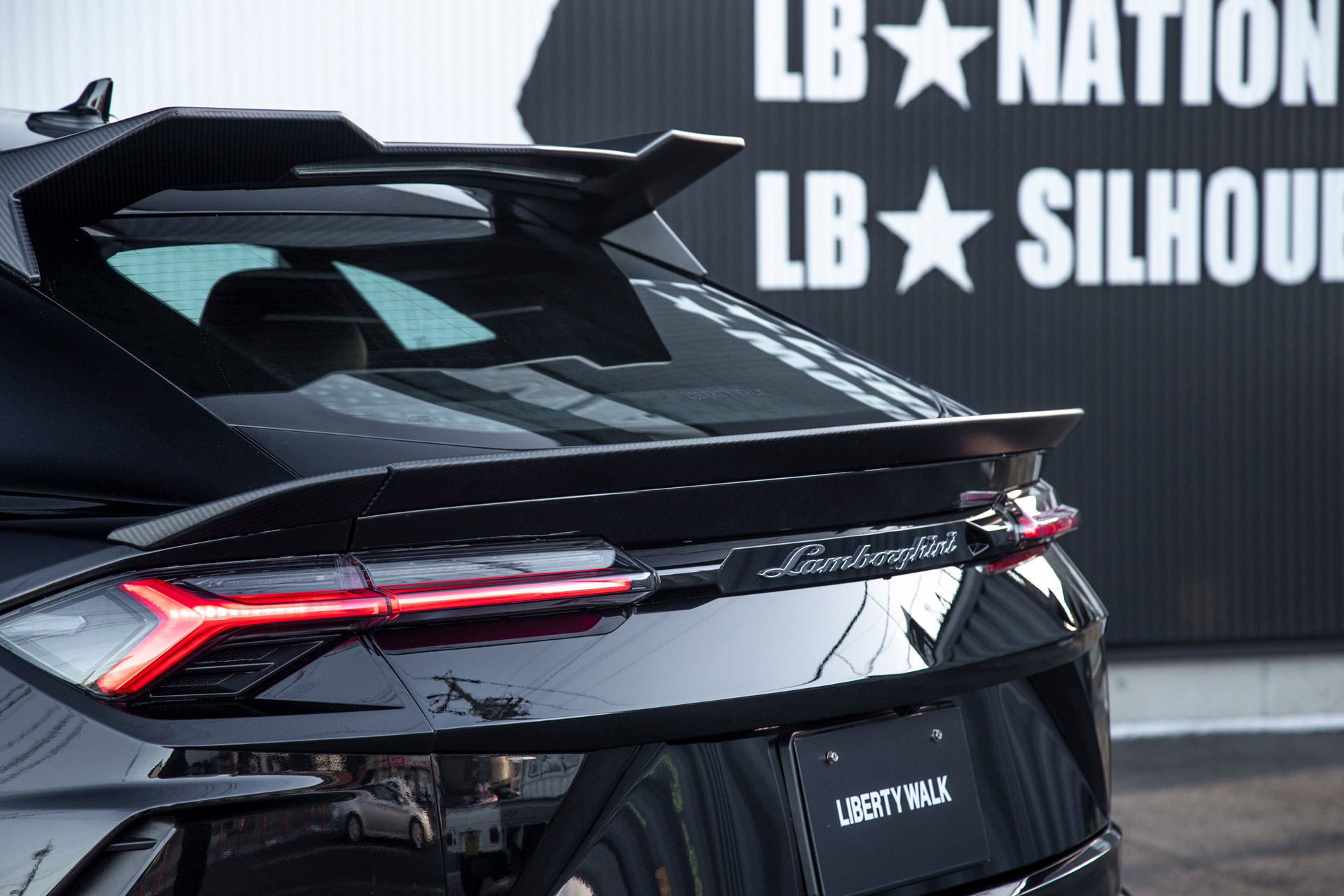 LB-WORKS-Lamborghini-URUS00011