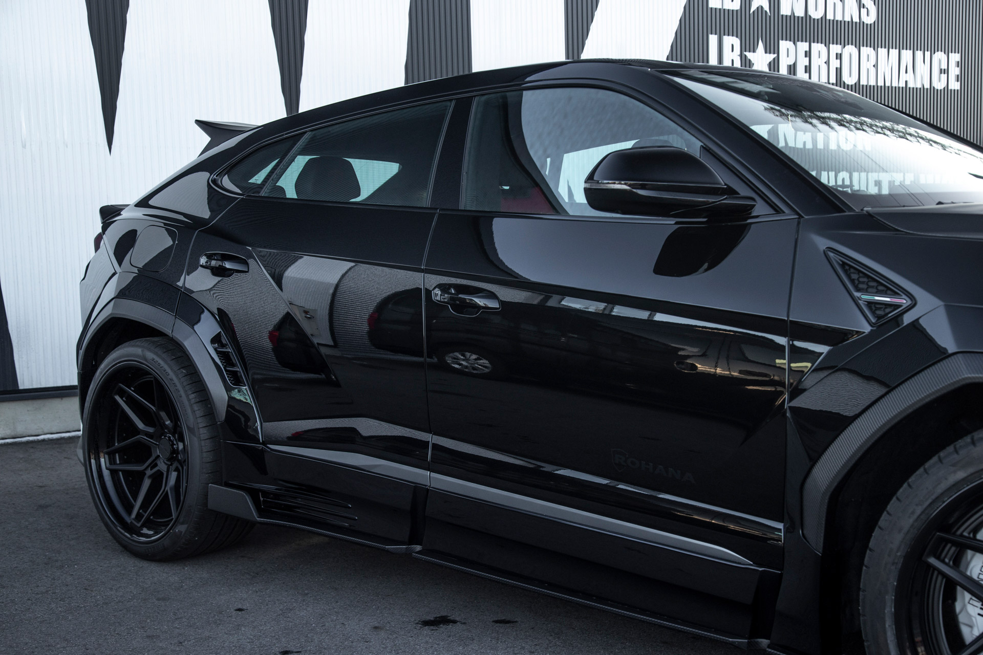 LB-WORKS-Lamborghini-URUS00013