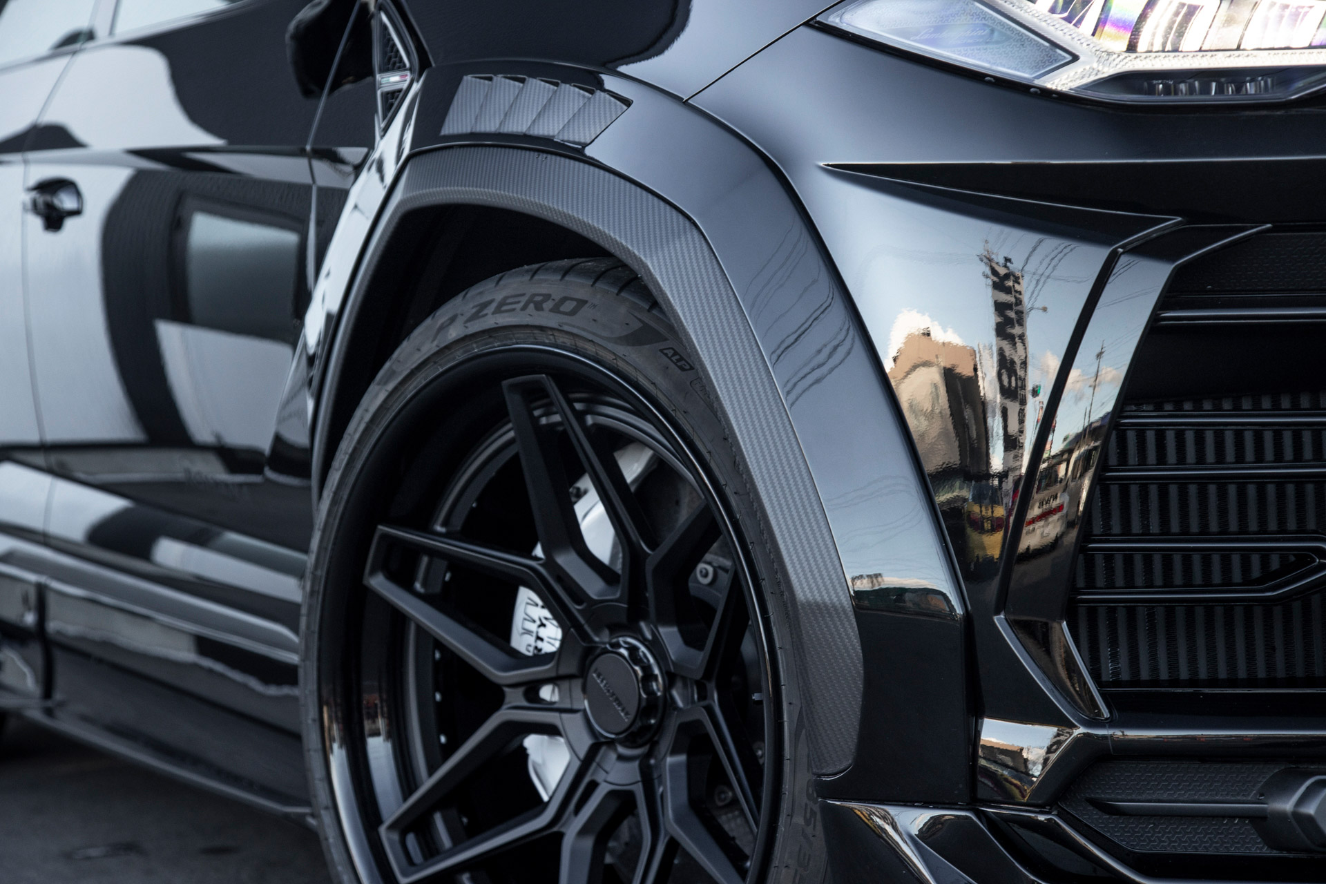LB-WORKS-Lamborghini-URUS00016