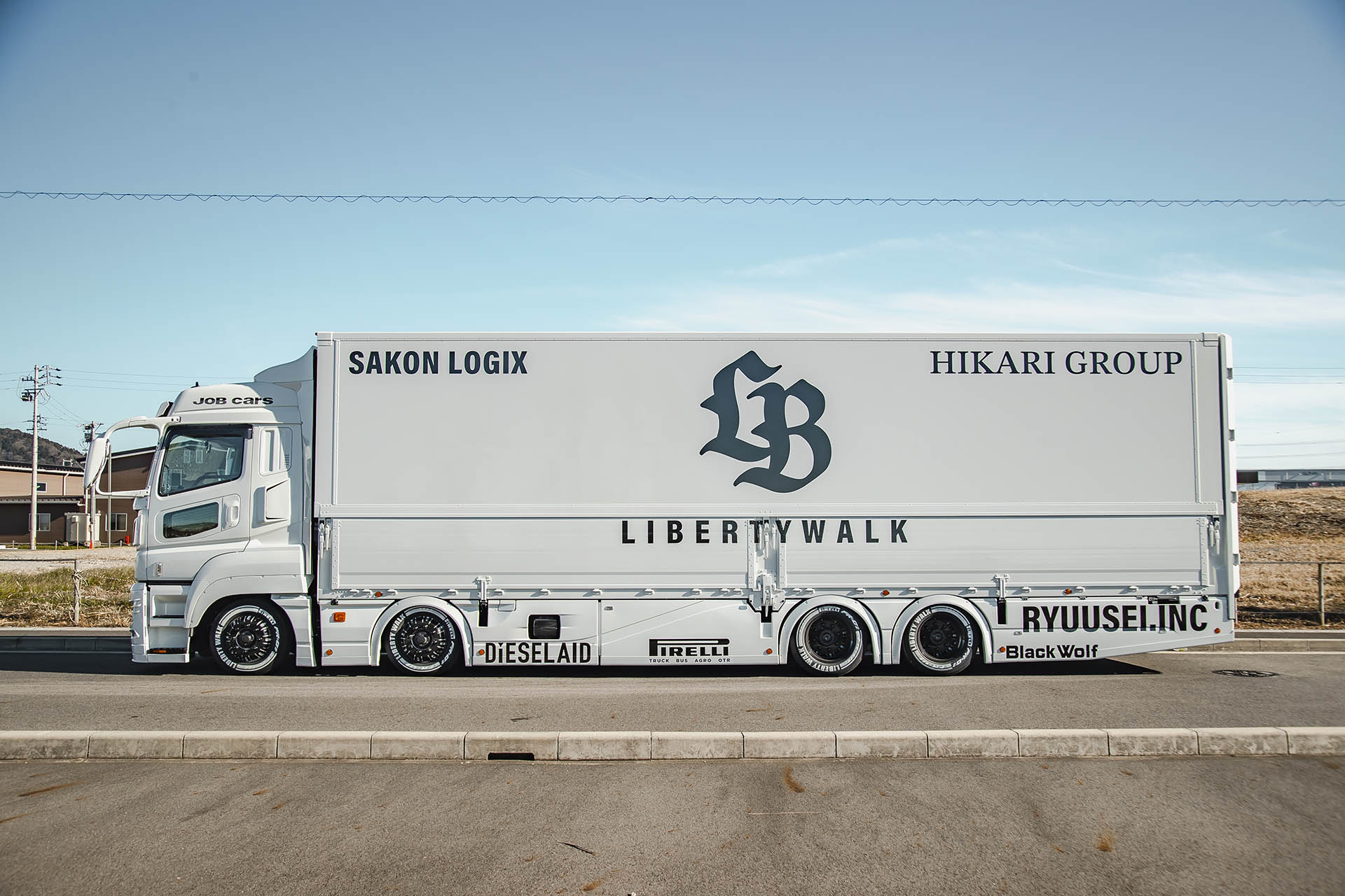 LB-TRUCKS Mitsubishi Fuso SUPER GREAT
