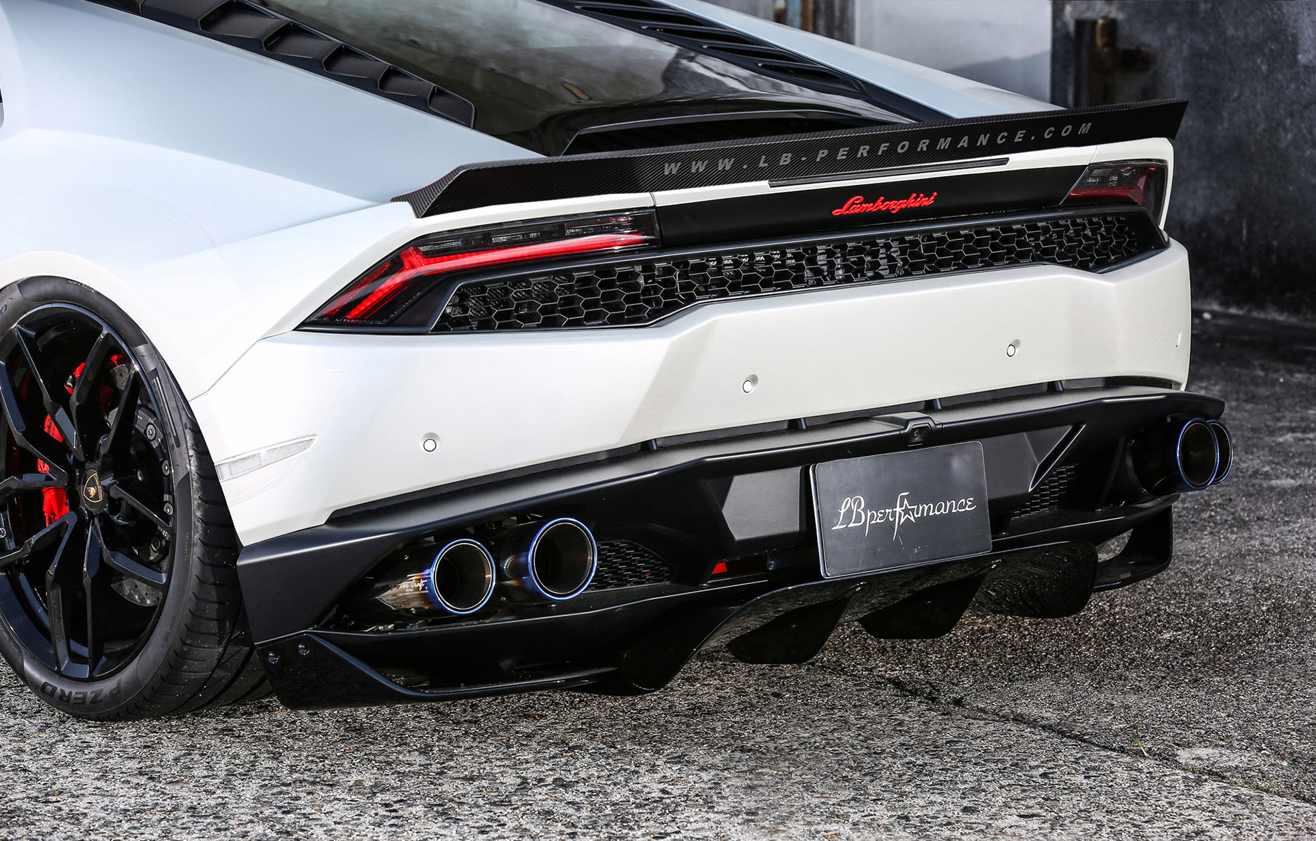 PERFORMANCE-LB-WORKS-Lamborghini-HURACAN