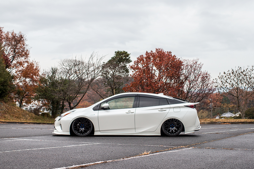 toyota-50prius1215
