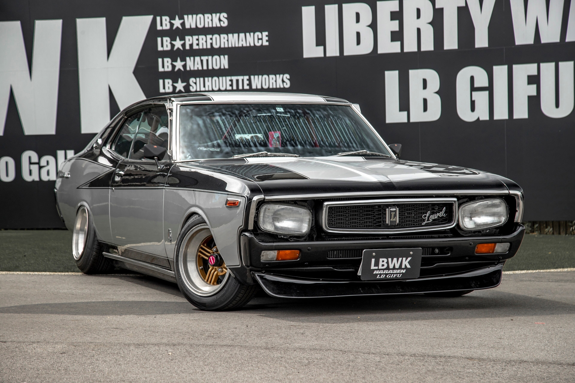 NISSAN-Laurel-SGX