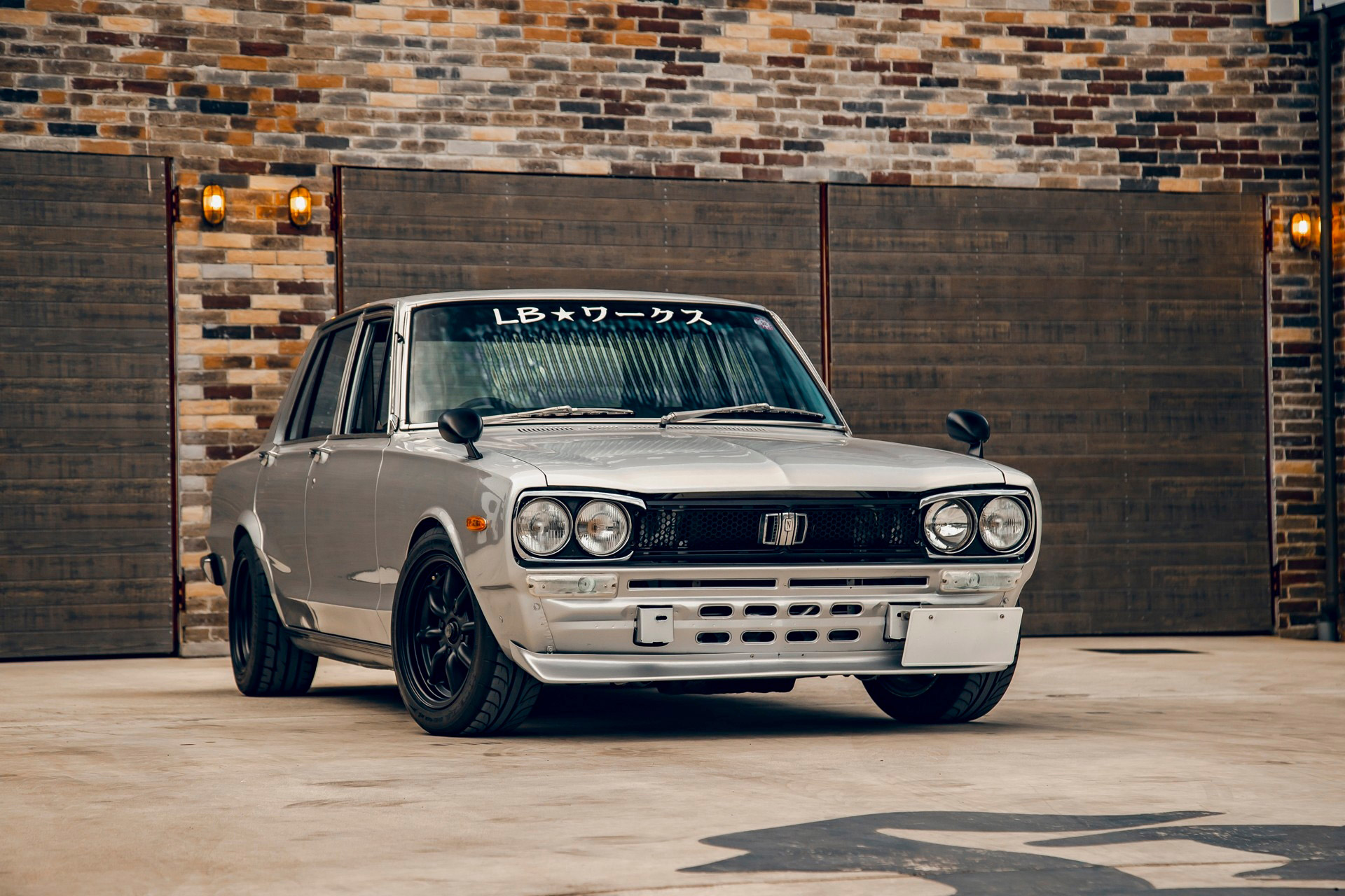 1971-NISSAN-SKYLINE-“HAKOSUKA”-2000-GT