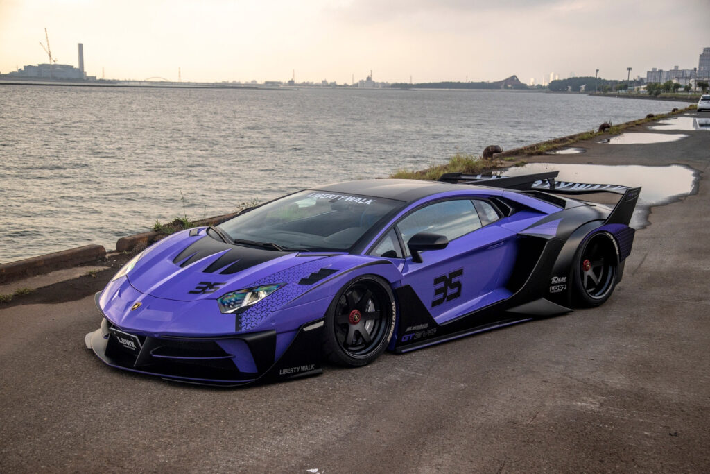 LB-Silhouette-WORKS-AVENTADOR-GT-Evo-Complete