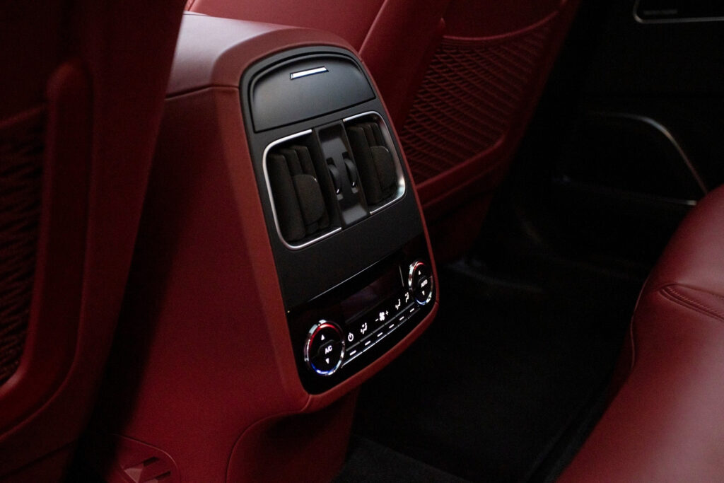 Maserati-Levante-TROFEO00063