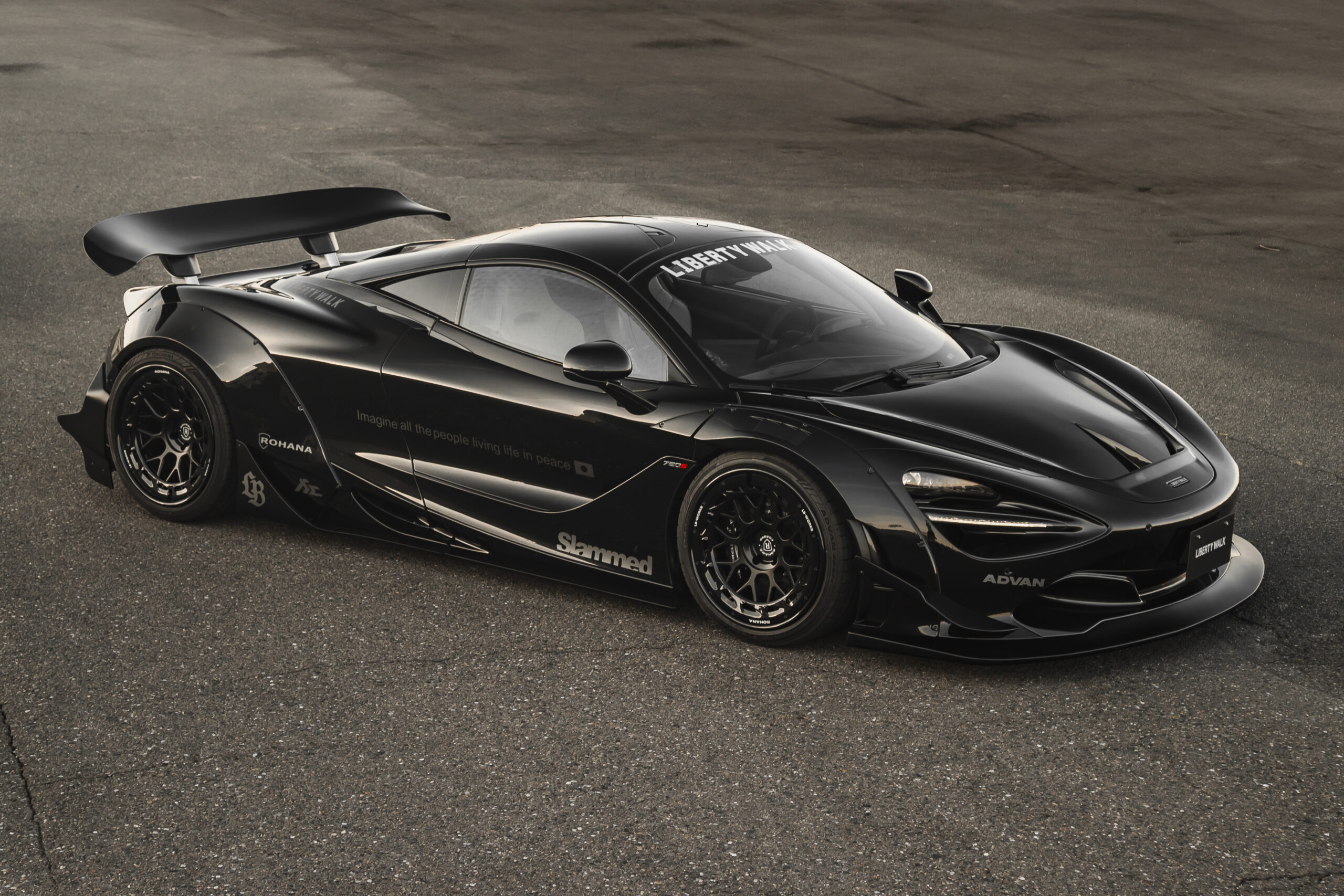 720S_02