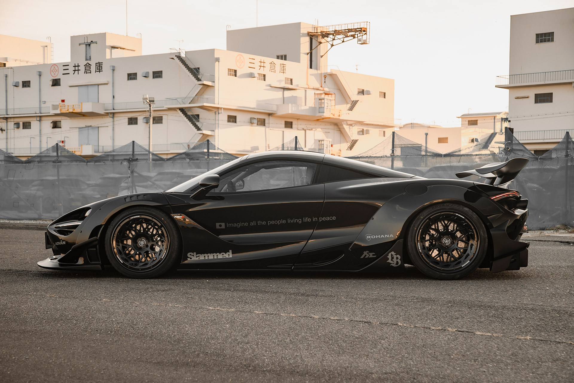 720S_05