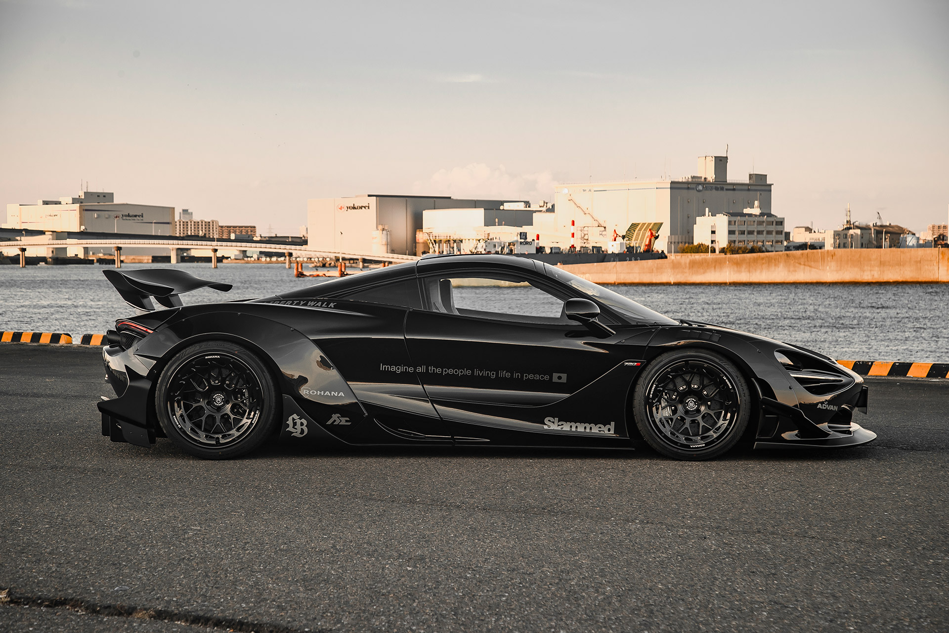 720S_06