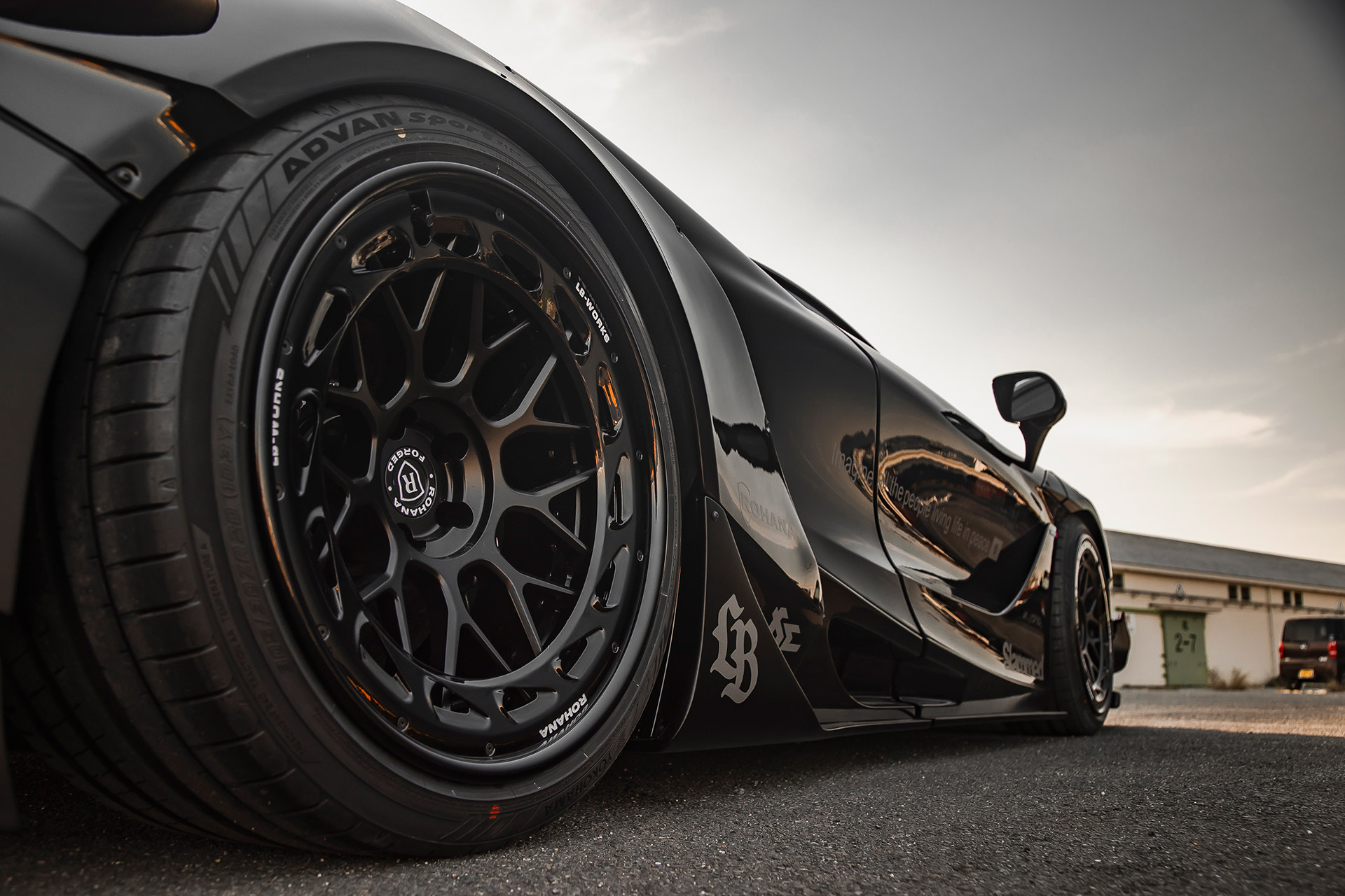 720S_110