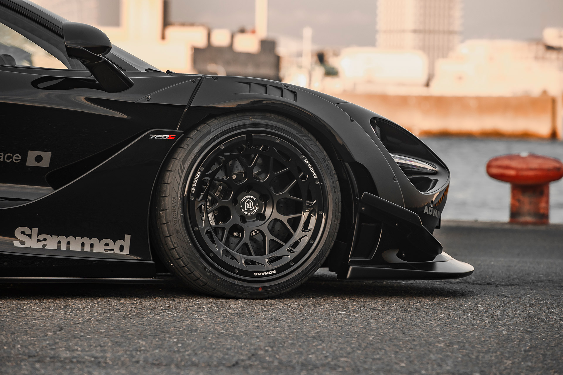 720S_114