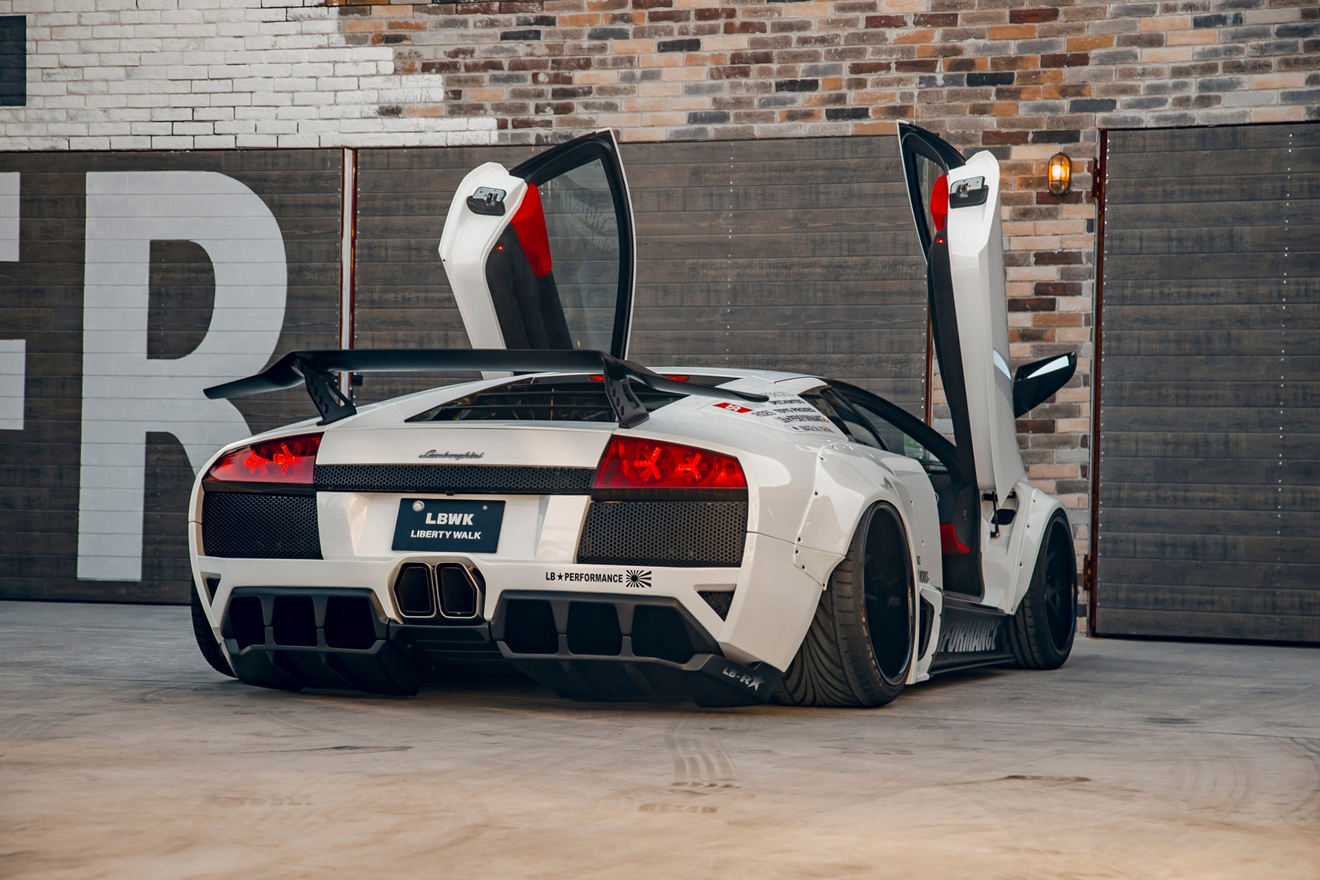LB-WORKS-Lamborghini-Murciélago-LP620-4-limited-2000004