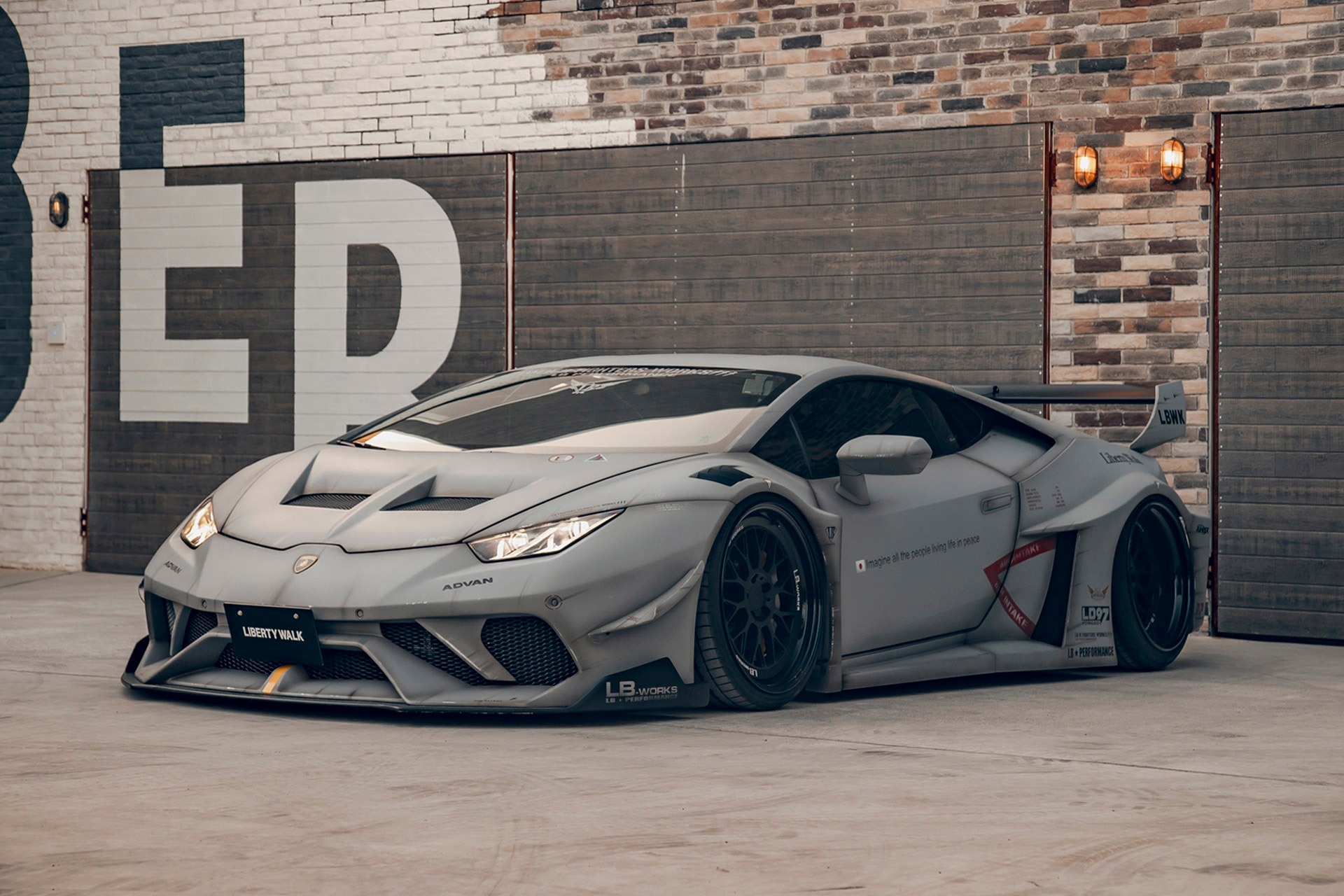LB-Silhouette-WORKS-GT-Lamborghini-Huracán-Fighter00003