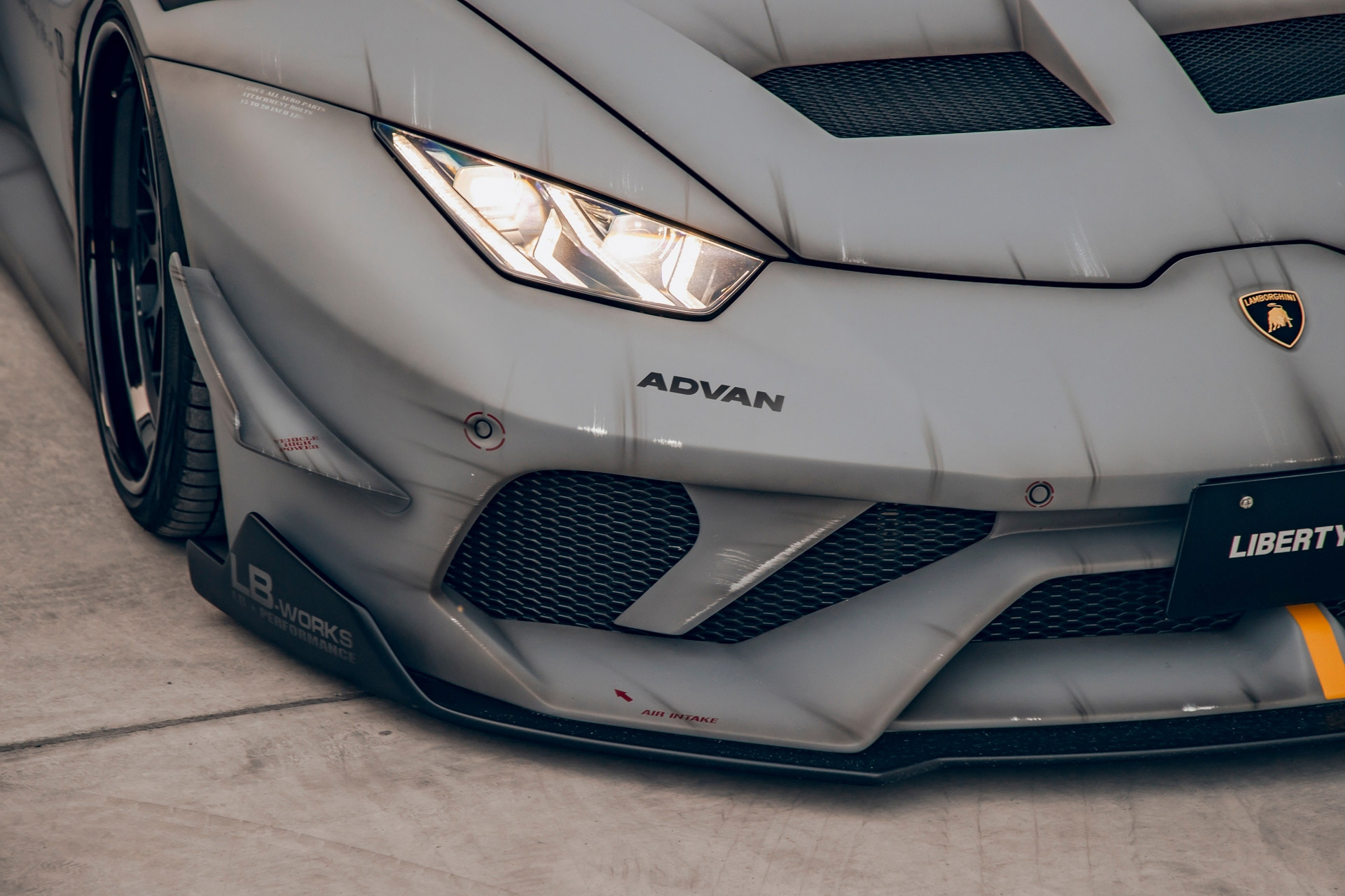 LB-Silhouette-WORKS-GT-Lamborghini-Huracán-Fighter00010