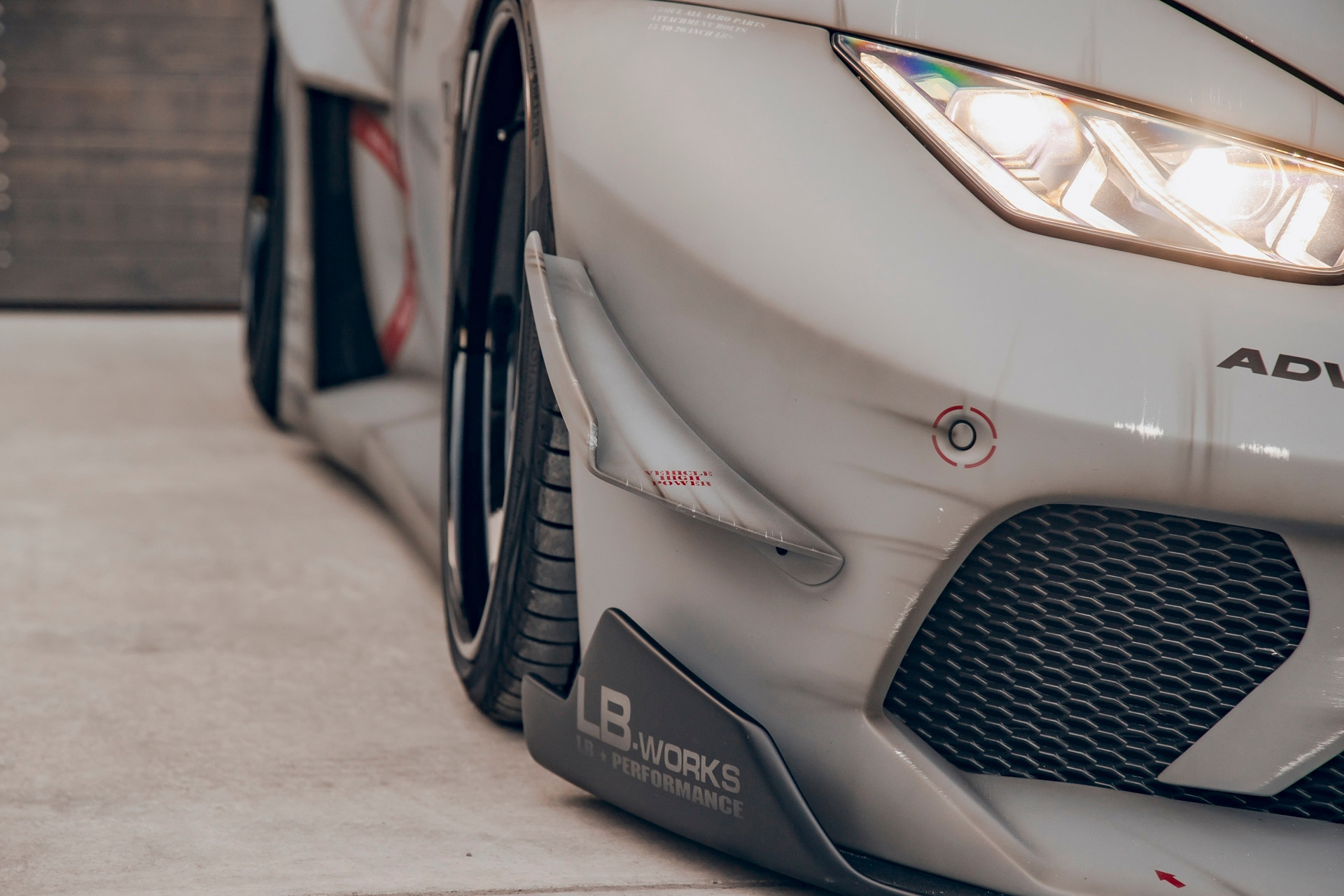LB-Silhouette-WORKS-GT-Lamborghini-Huracán-Fighter00011