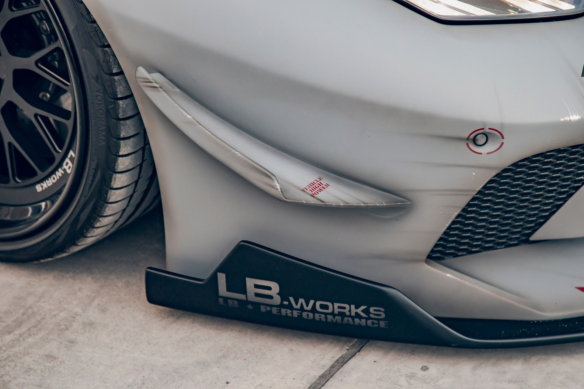 LB-Silhouette-WORKS-GT-Lamborghini-Huracán-Fighter00017