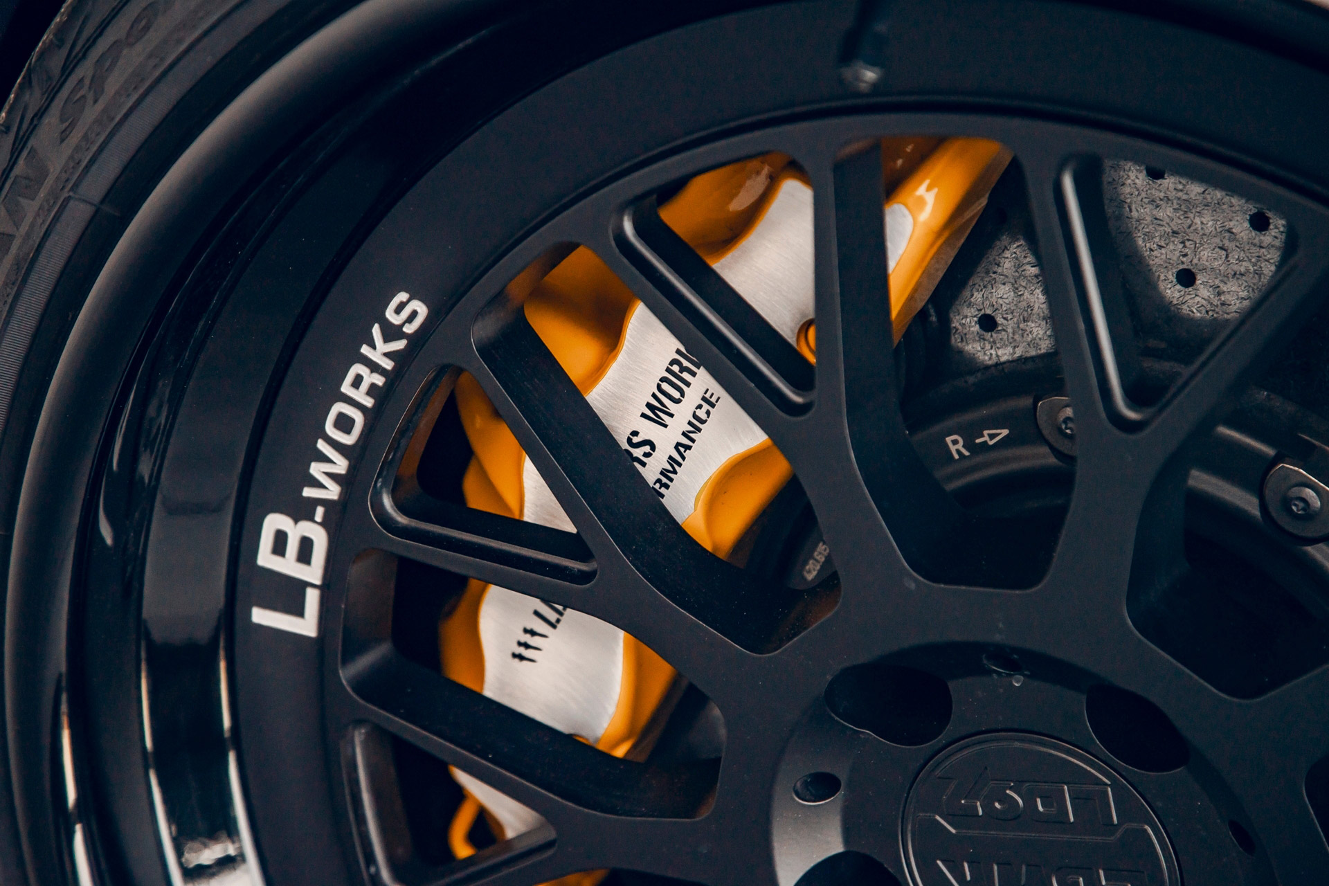 LB-Silhouette-WORKS-GT-Lamborghini-Huracán-Fighter00022