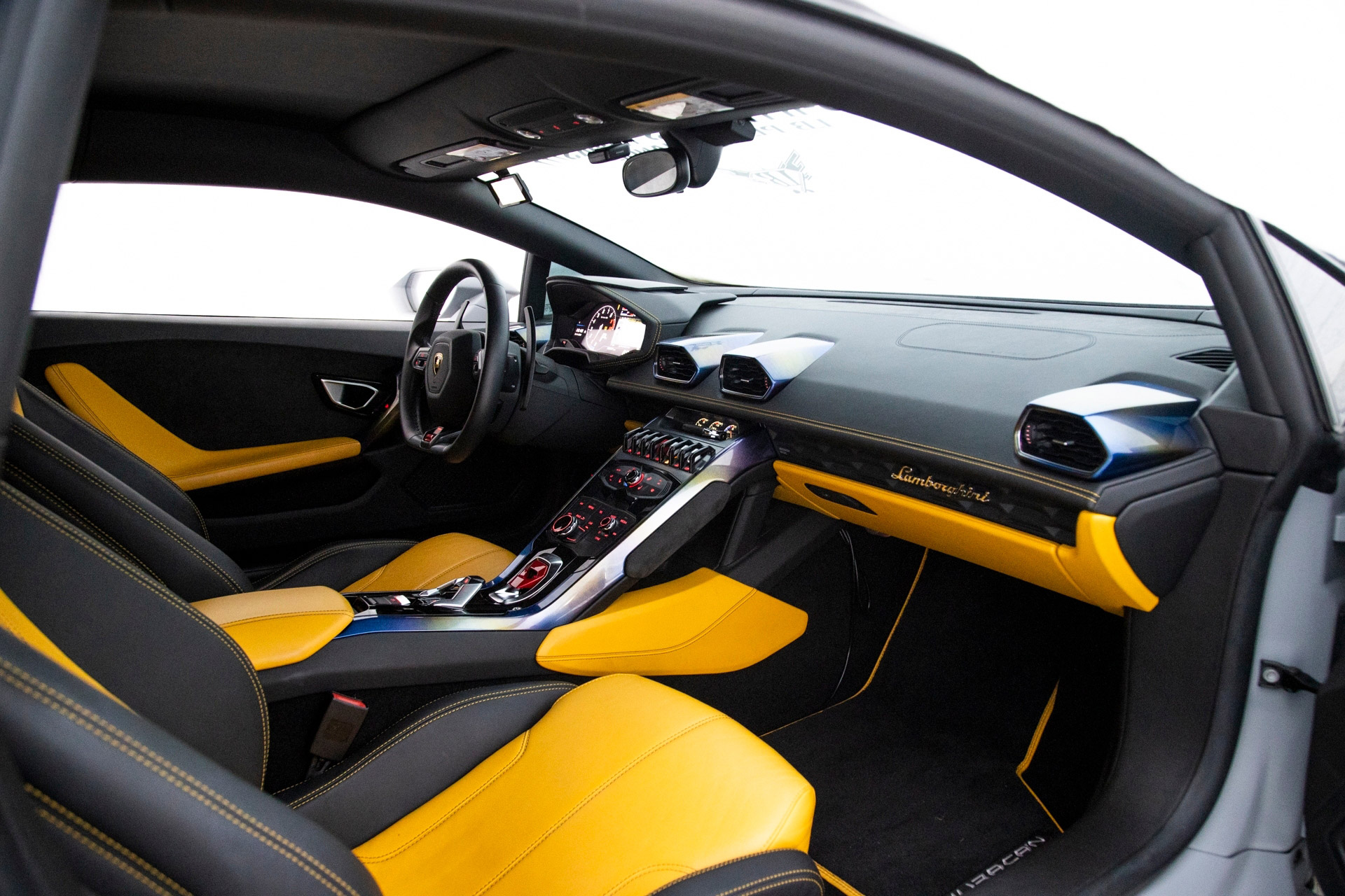 LB-Silhouette-WORKS-GT-Lamborghini-Huracán-Fighter00034