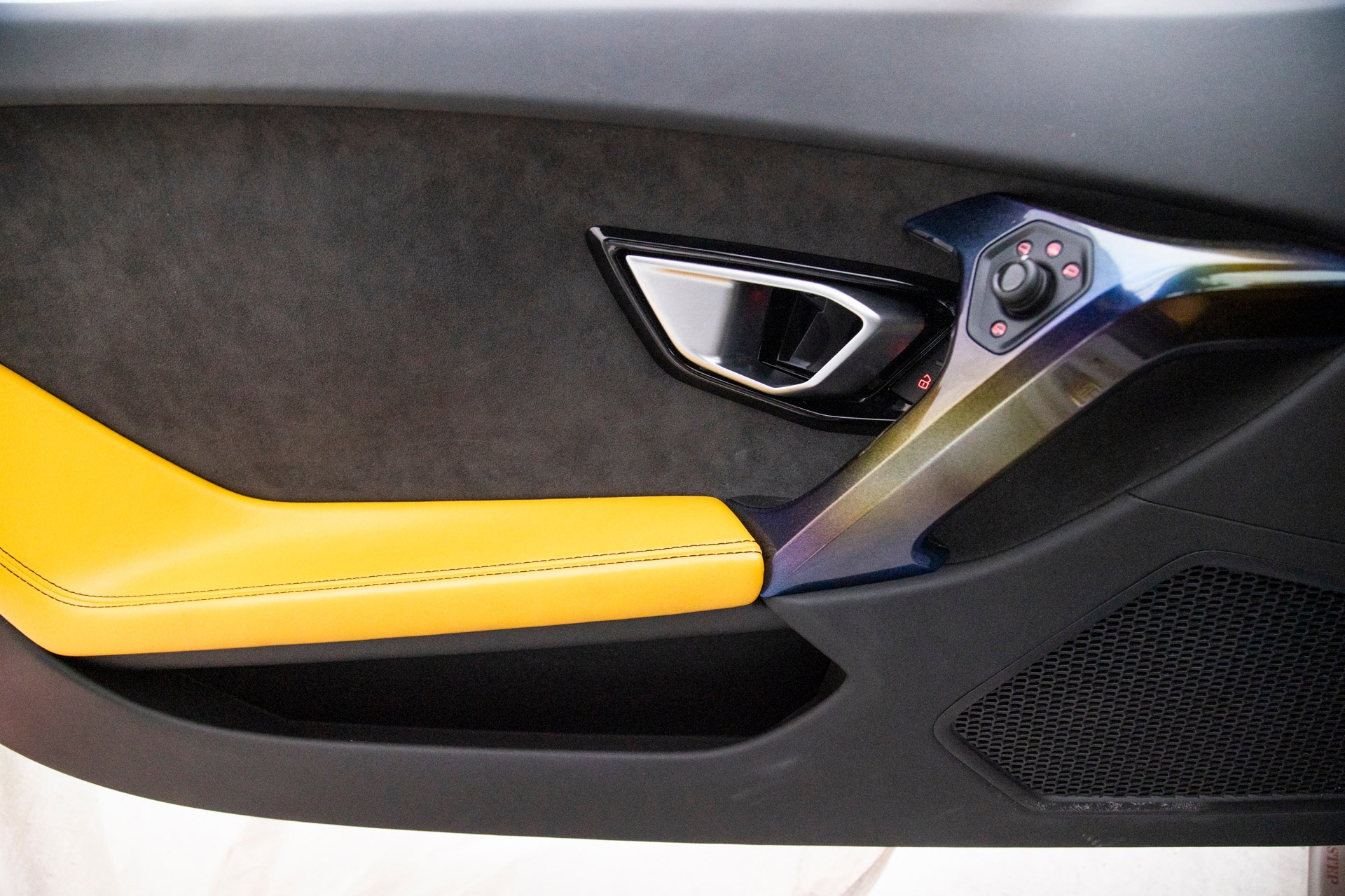 LB-Silhouette-WORKS-GT-Lamborghini-Huracán-Fighter00048