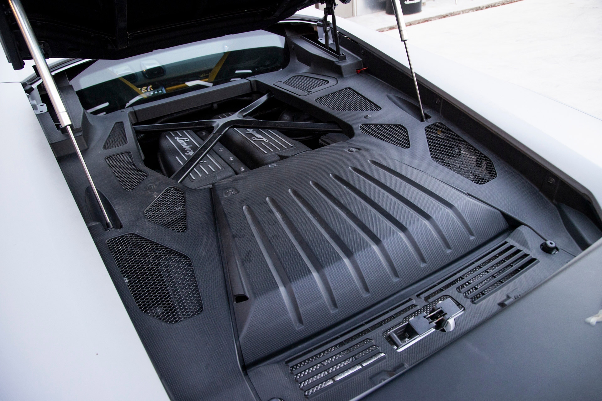 LB-Silhouette-WORKS-GT-Lamborghini-Huracán-Fighter00057