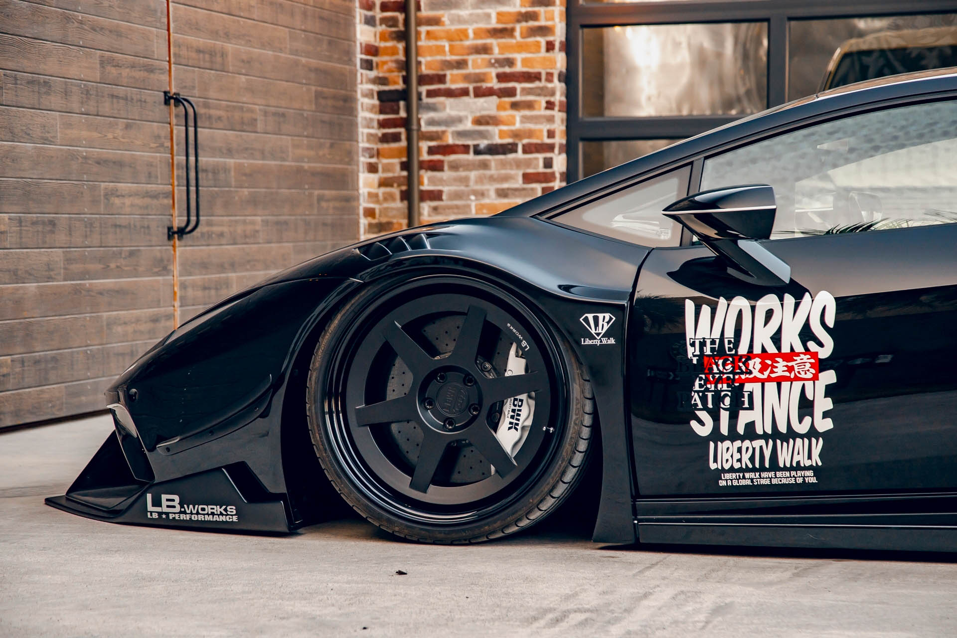 LB-Silhouette WORKS HURACAN GT26