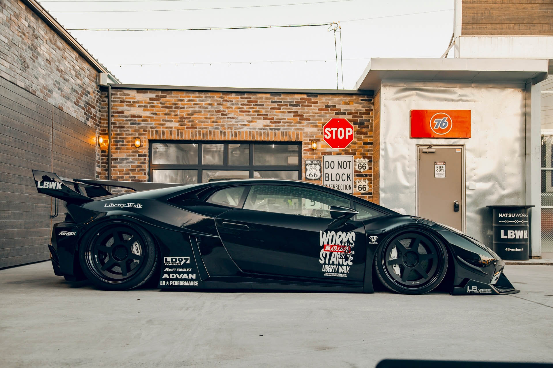 LB-Silhouette WORKS HURACAN GT46