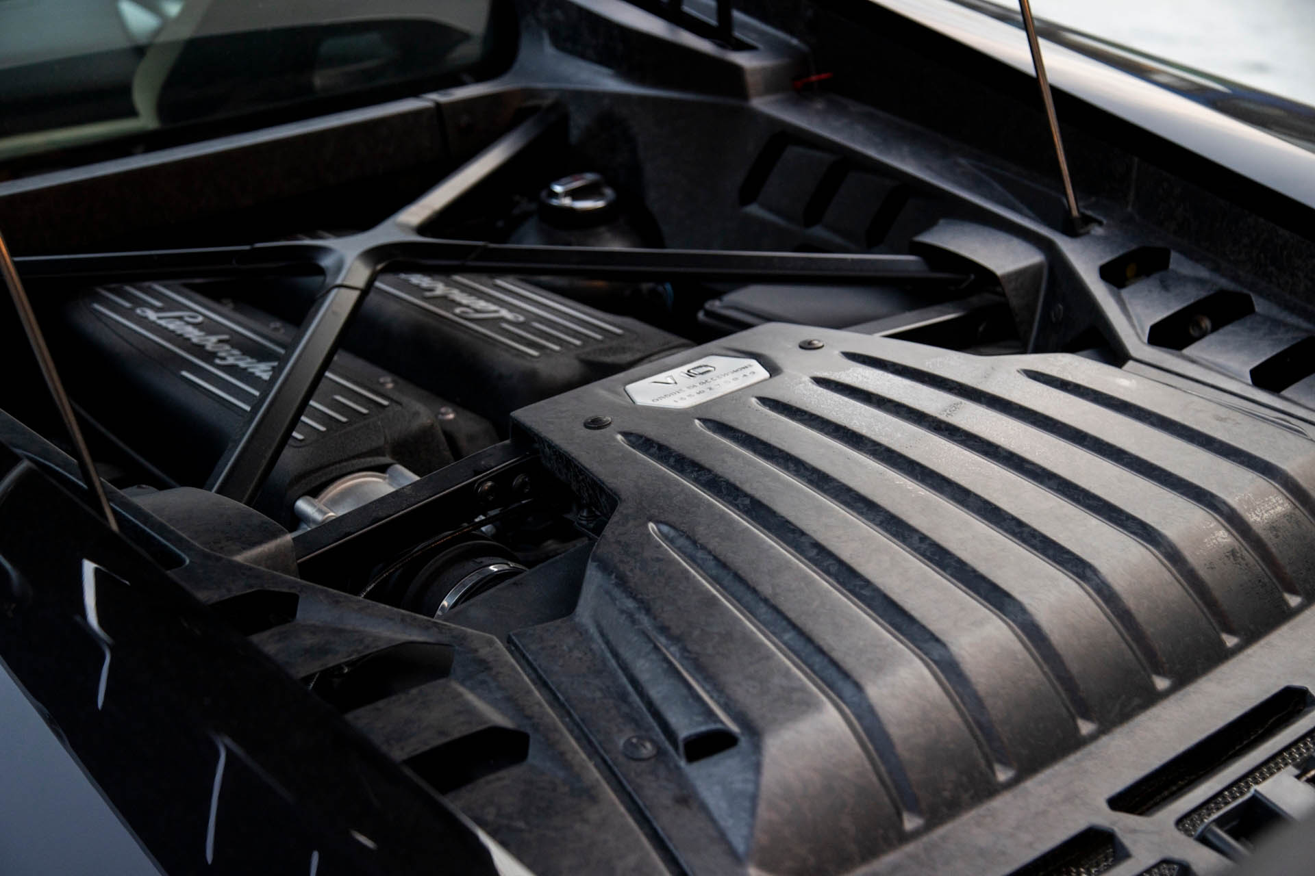 LB-Silhouette WORKS HURACAN GT5