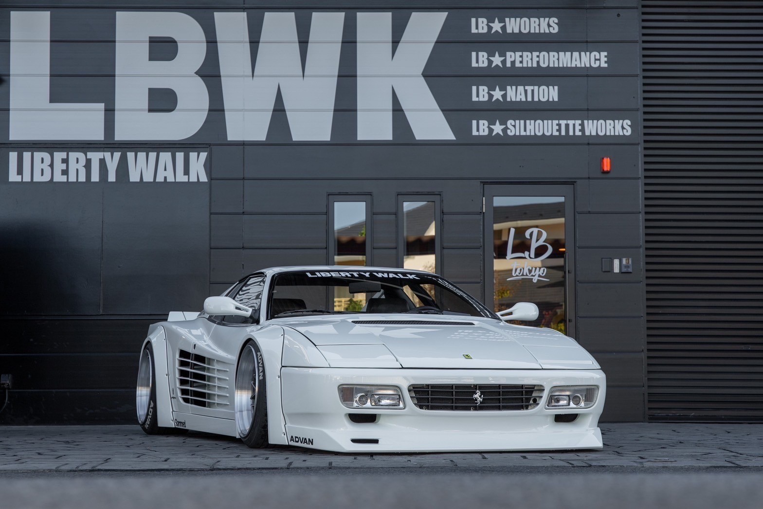 LB-WORKS Ferrari 512TR00002
