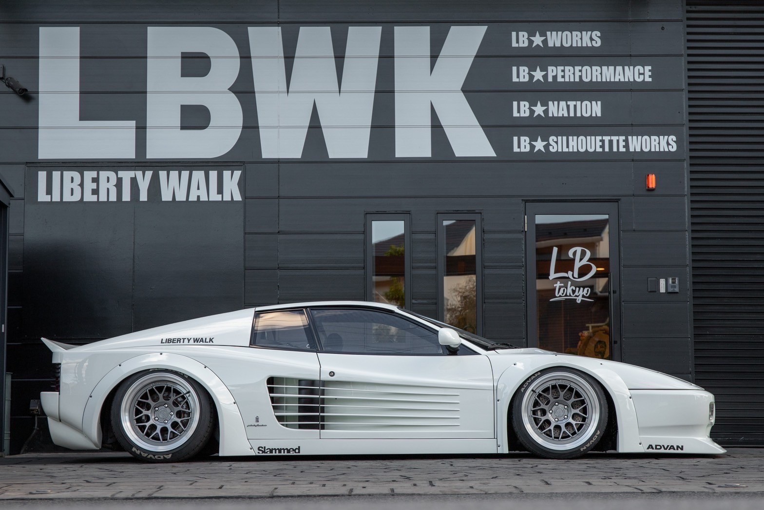 LB-WORKS Ferrari 512TR00008